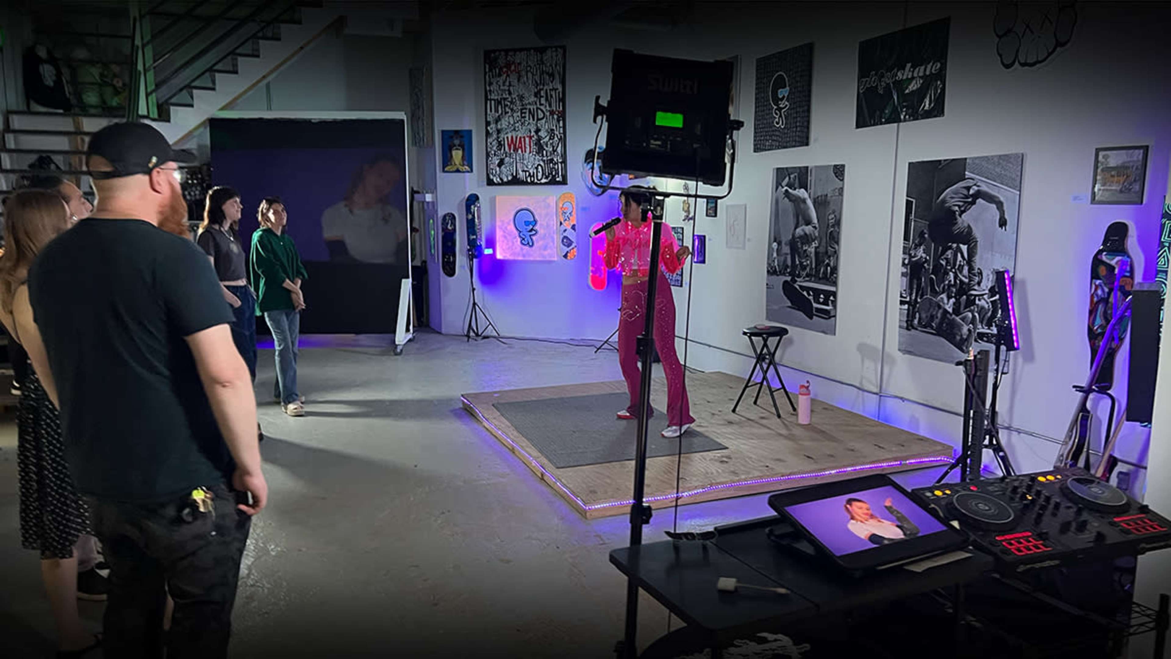 Professional photo studio Image in Garfield Park, Chicago, IL