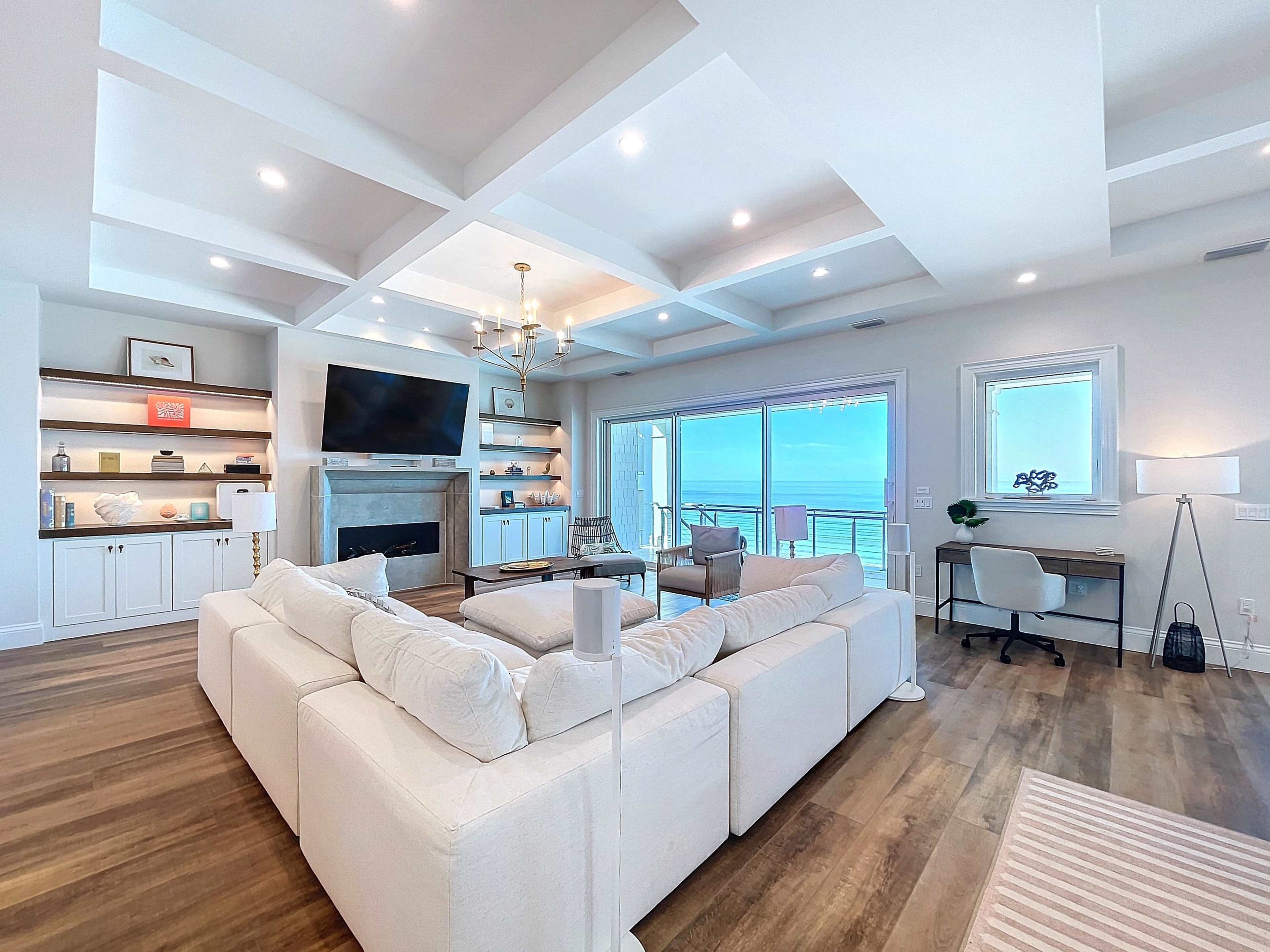 Work & Relax in Style – Treasure Island Luxury Beachfront Retreat Image in Sunset Beach, Treasure Island, FL