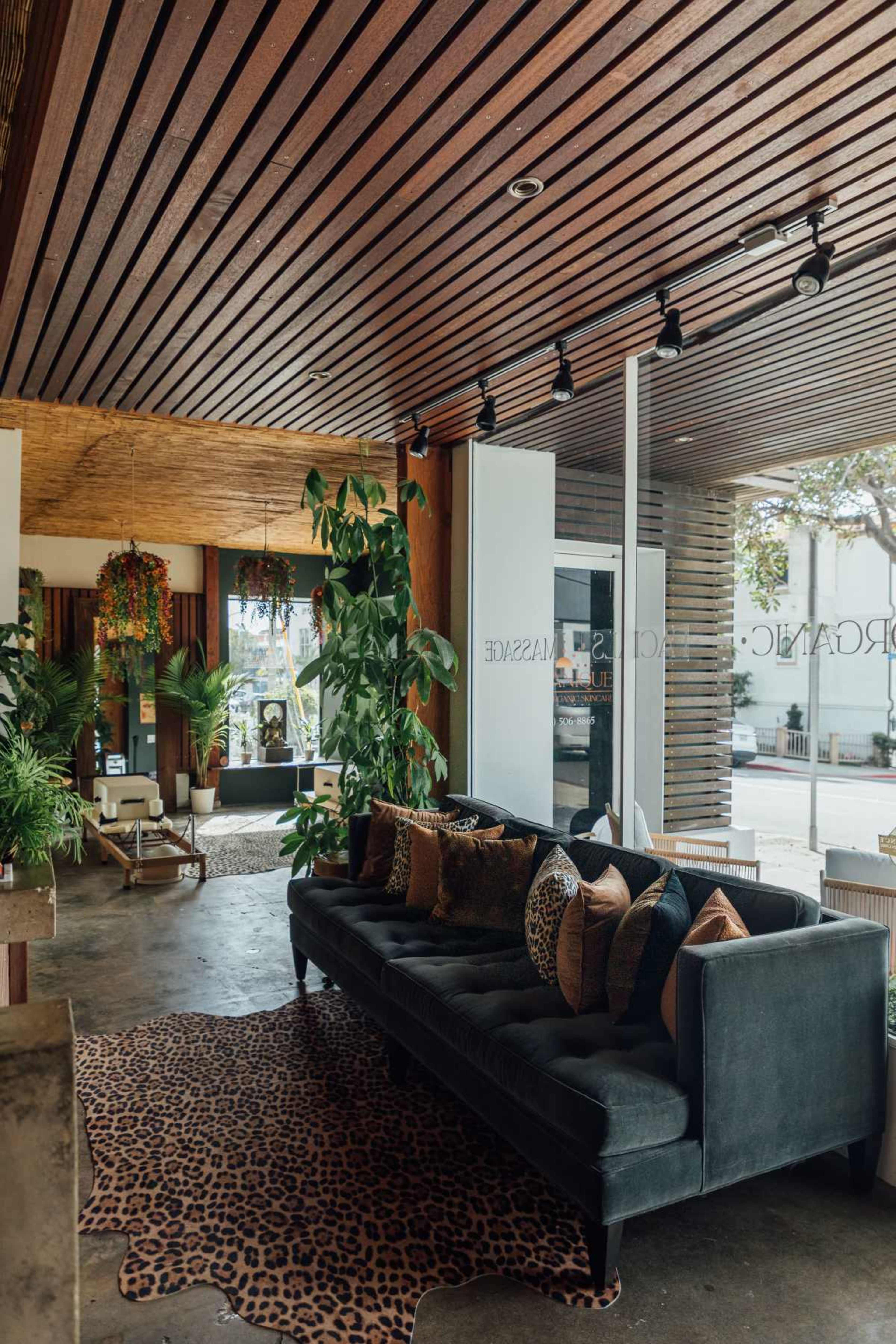 Sunlit Coastal Studio for Wellness, Beauty & Creative Events Image in Manhattan Beach, Manhattan Beach, CA