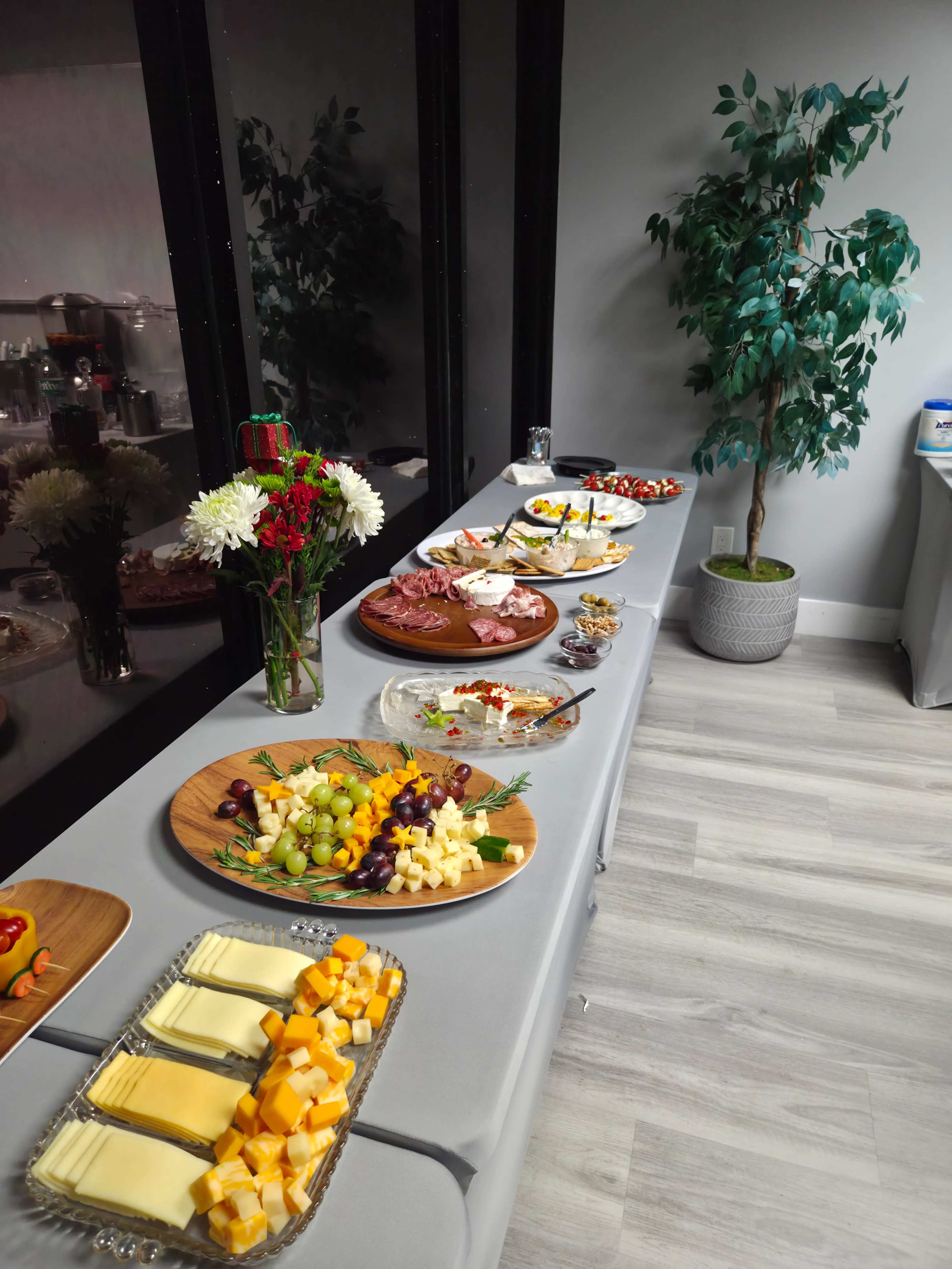 Located in Delray Beach, Fl - Podcast Studio, Photo Studio, Conference Room - Professional, Modern, Multi-Camera, Fully Equipped studio Image in Delray Beach, Delray Beach, FL