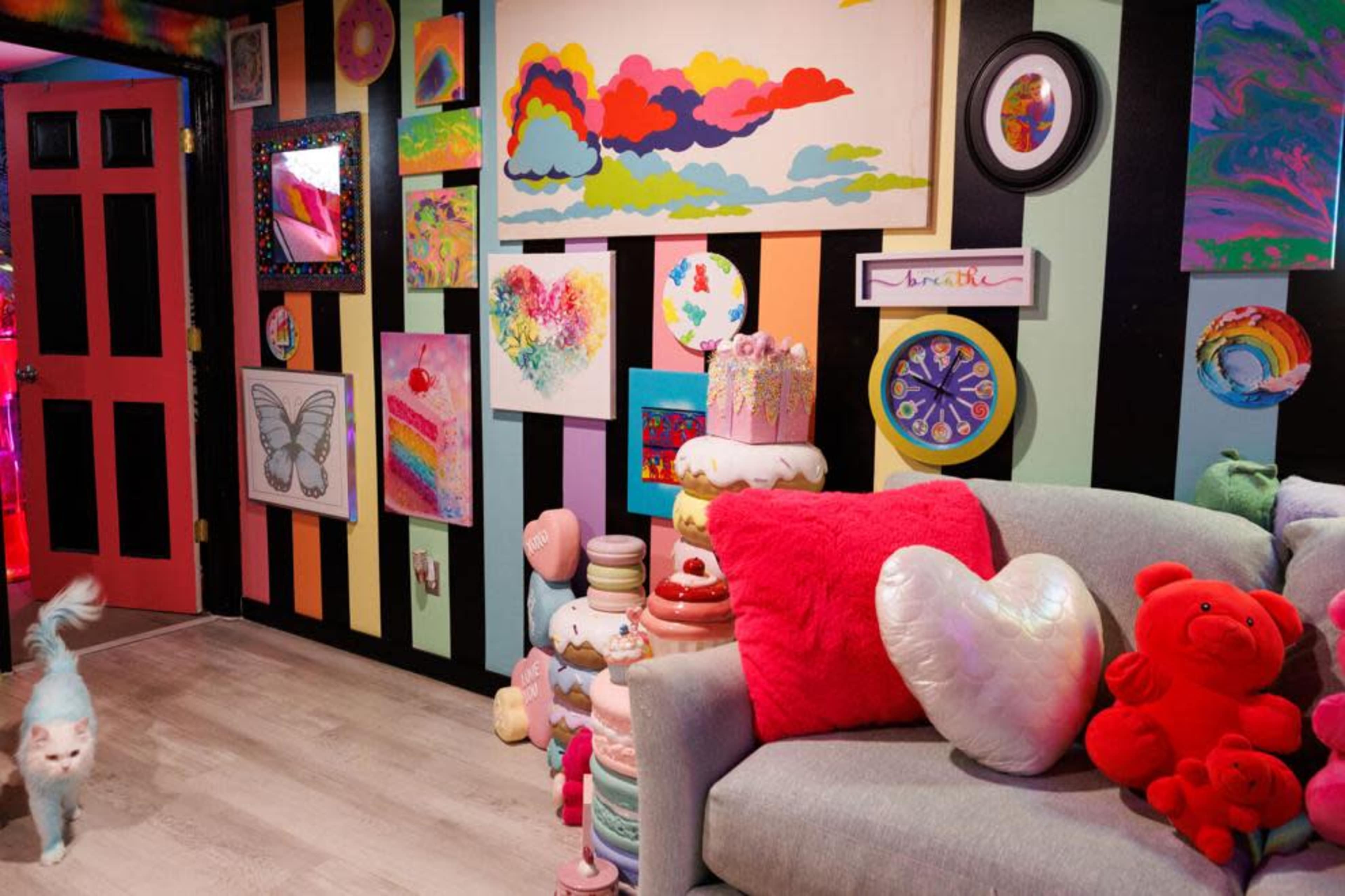 The Kaleidoscope House: 19-Room Rainbow Maximalist Home Image in Northwest Omaha, Omaha, NE