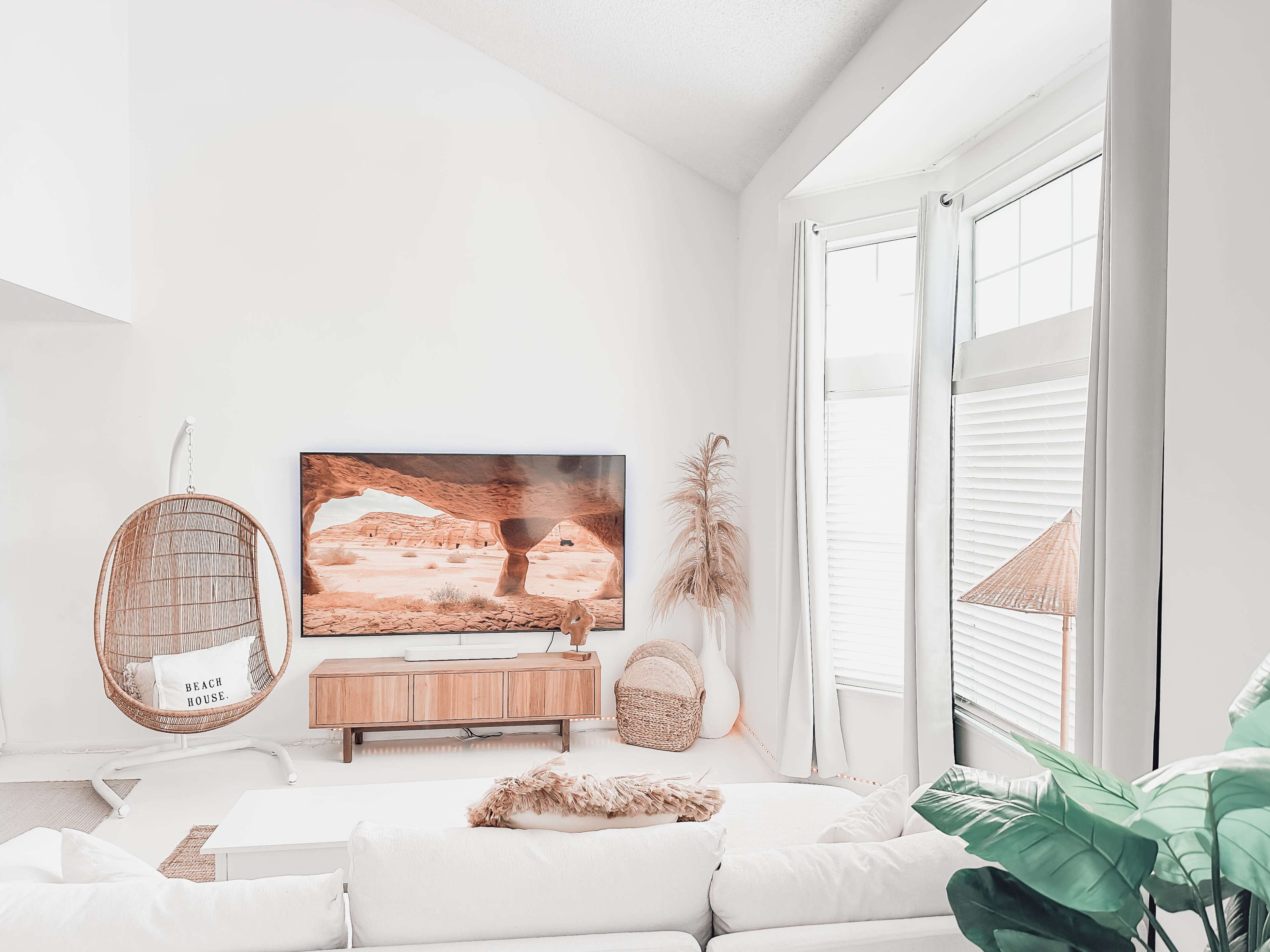 Modern Bohemian Bali-Inspired Tropical Home Image in Charleston, Las Vegas, NV