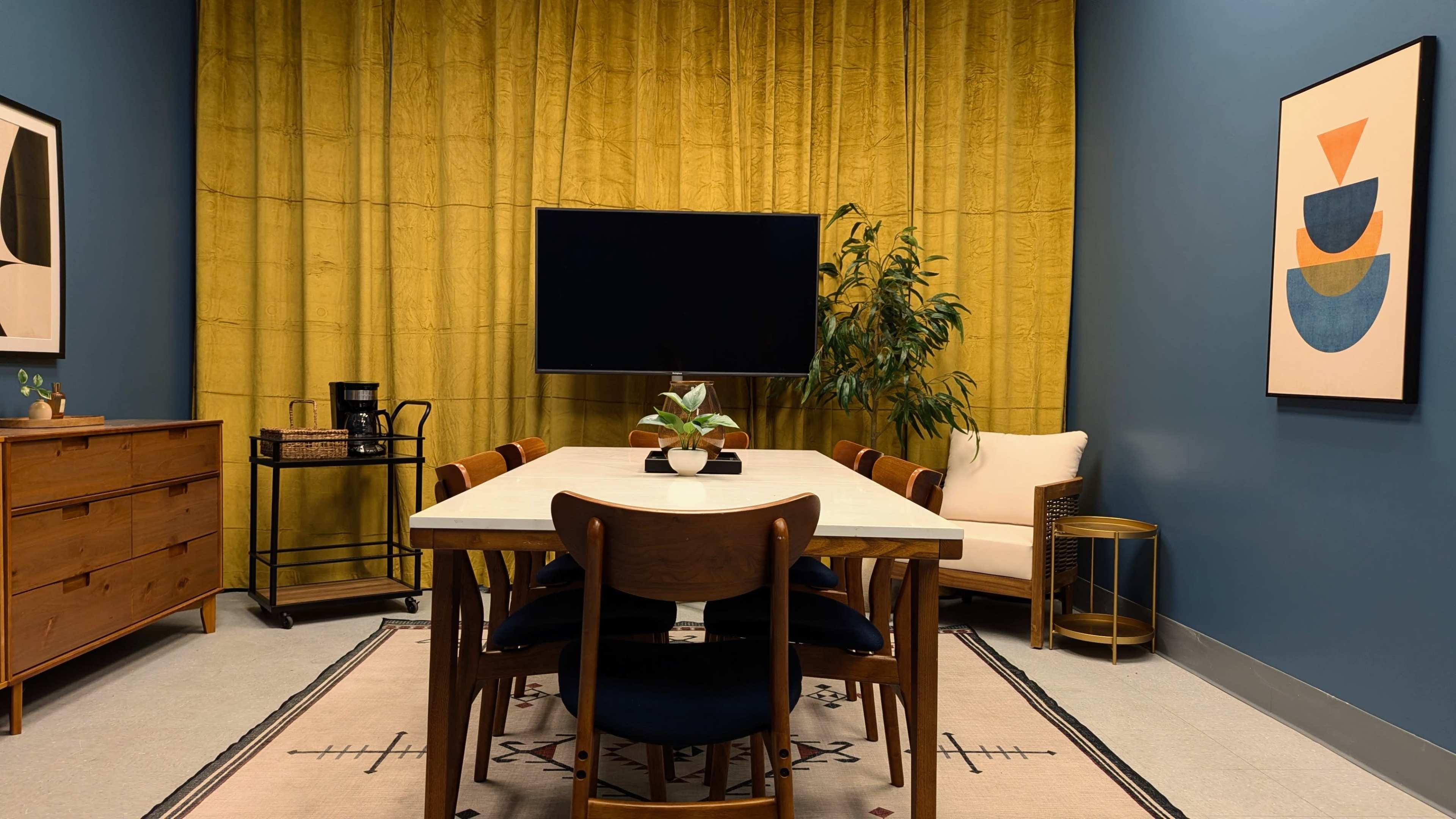 Large Designer Conference Room for 8 Perfect for Team Collaborations Image in North Redondo, Redondo Beach, CA