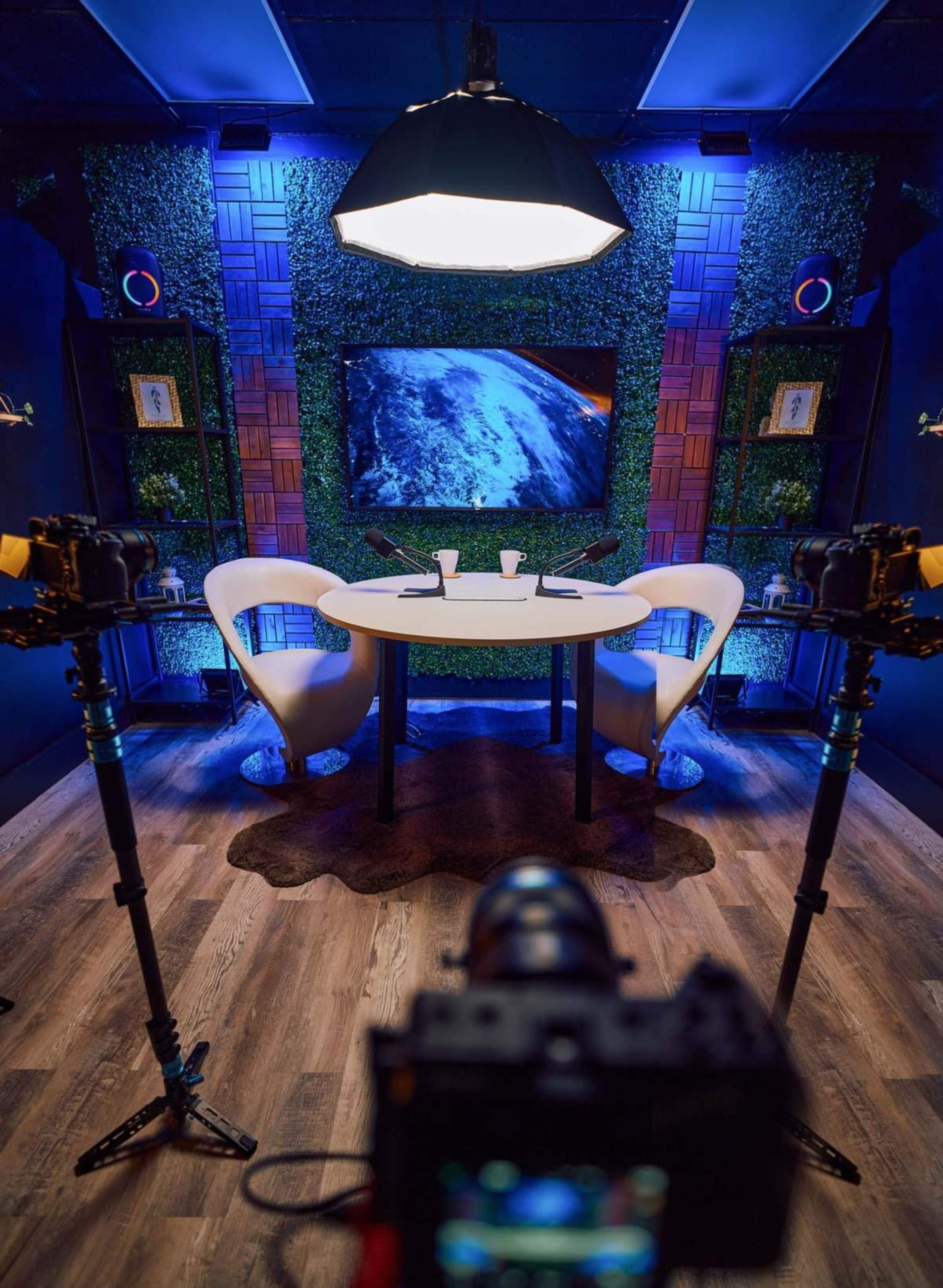 Podcast & Photo Studio with Cinematic Vibes in Hollywood, FL Image in Royal Poinciana, Hollywood, FL