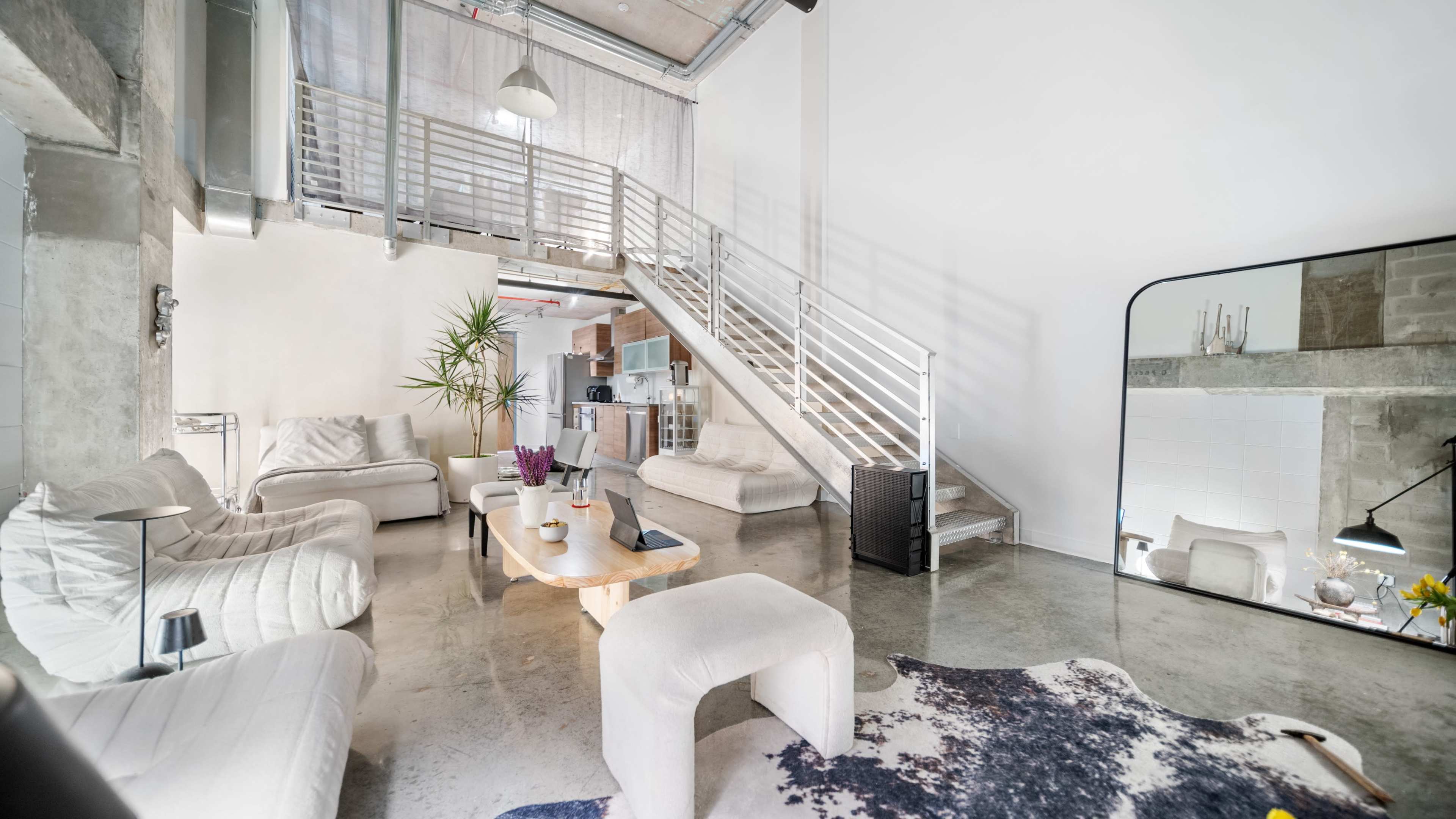 Natural Light Loft - Editorials, Ad Campaigns, Personal Brand Shoots Image in Town Square, Miami, FL