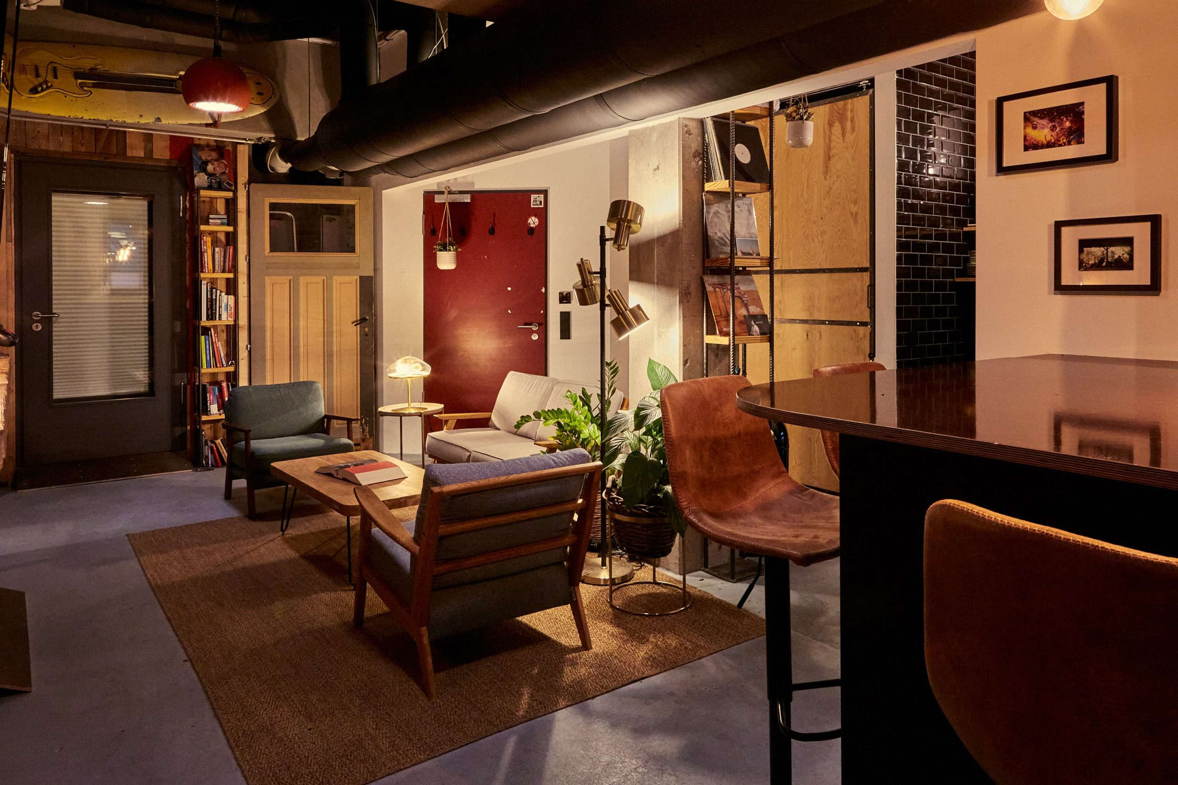 Studio für Audio, Video oder Meetings im Herzen Berlins direkt an der Spree. Bild in Friedrichshain, Berlin, 