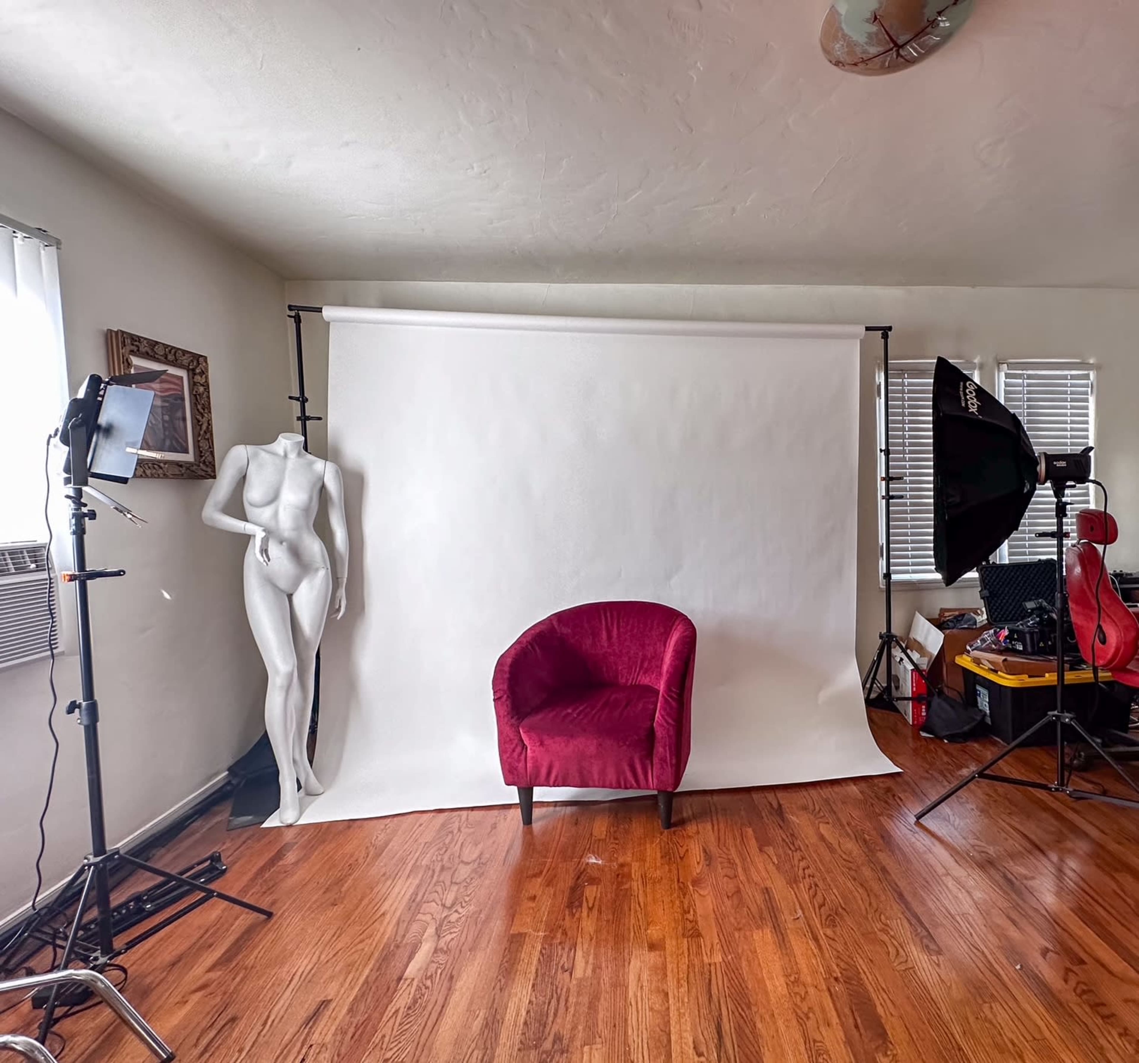 Photo studio and creative space Image in Wood Streets, Riverside, CA