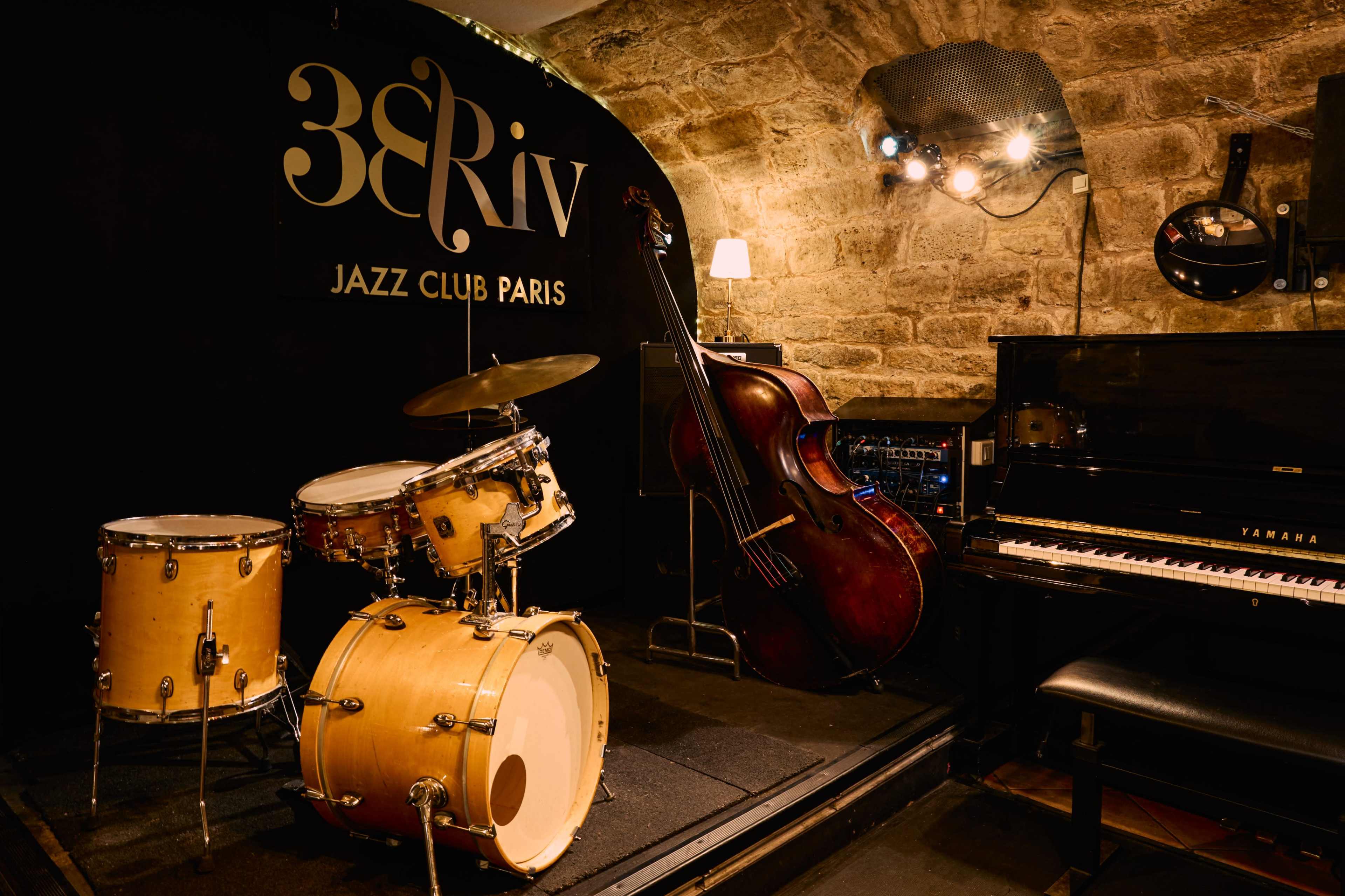 Une cave voûtée au coeur du Marais Image in St Gervais, Paris, 