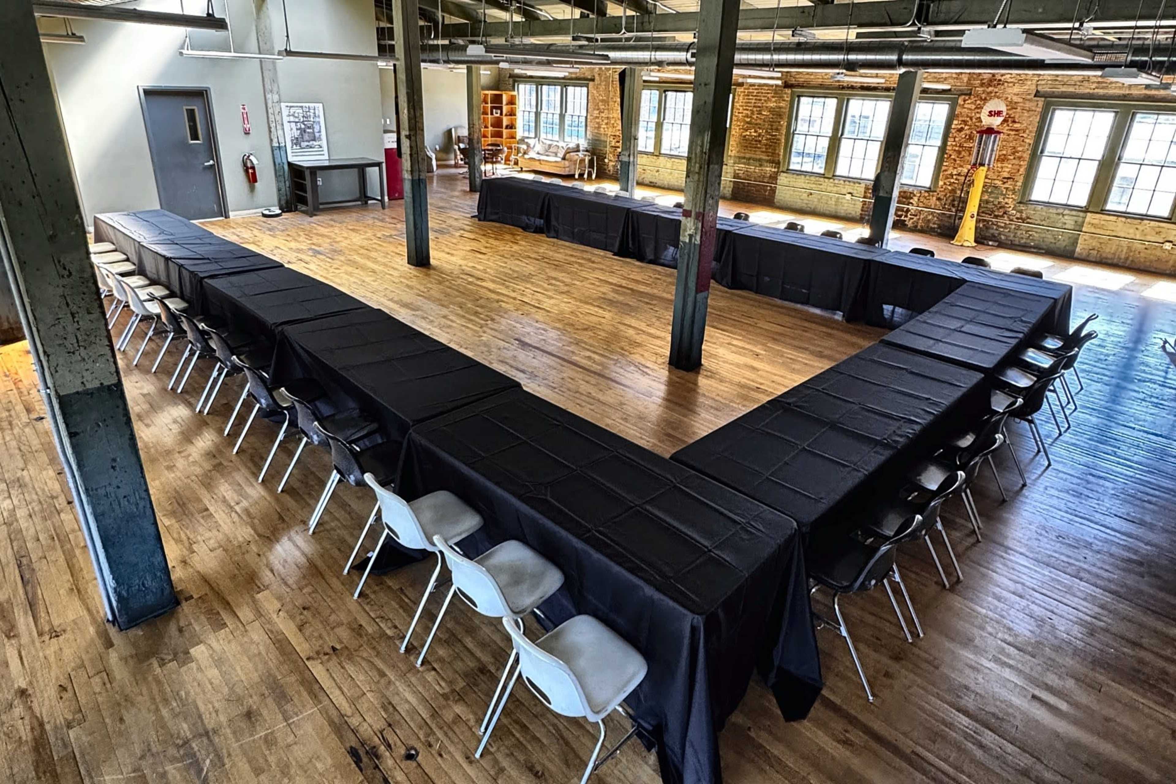 Star View Room — Historic Factory with Wood Floors Image in Roanoke, Roanoke, VA