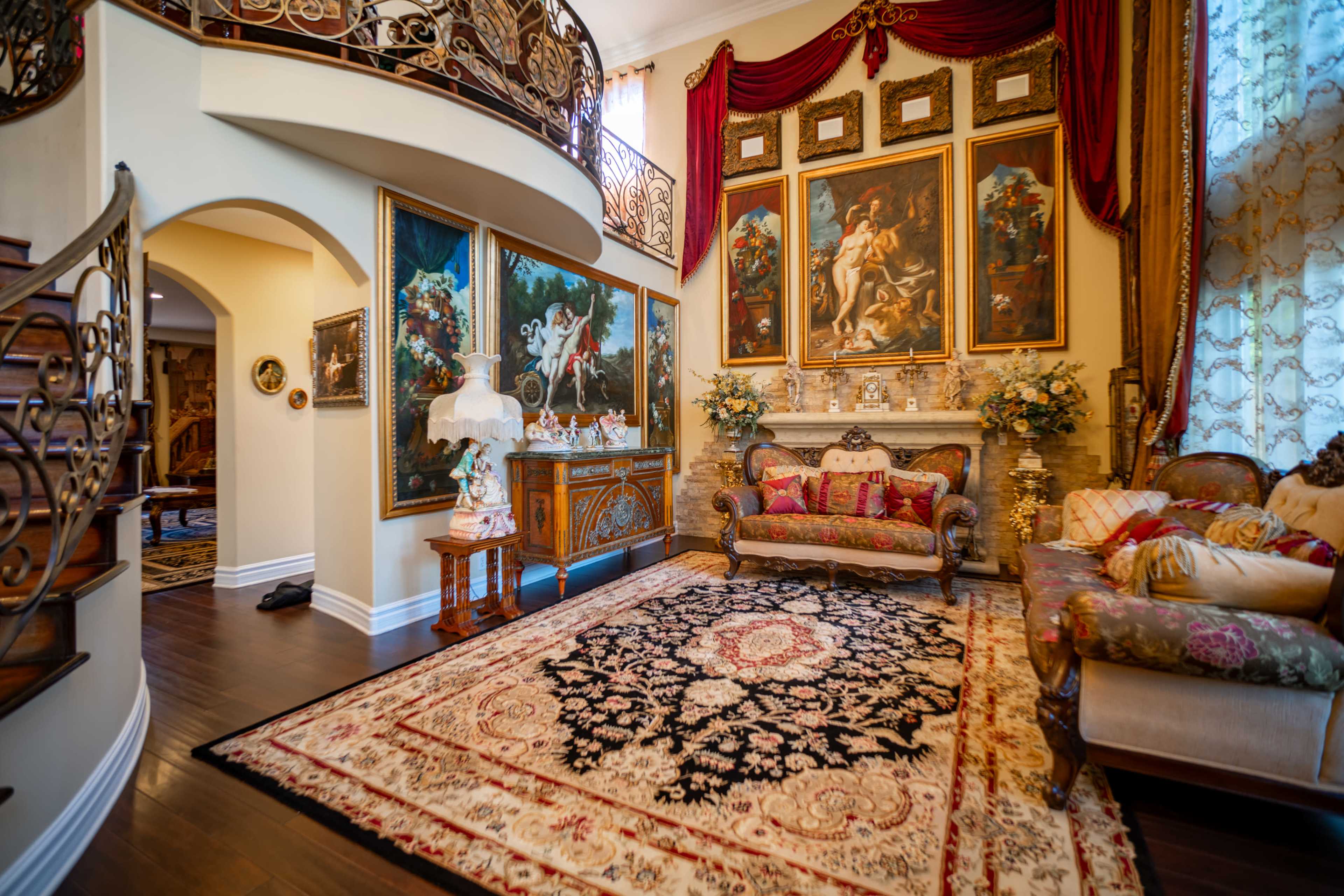 Versailles-Inspired Film Location Image in Valley Glen, Valley Village, CA