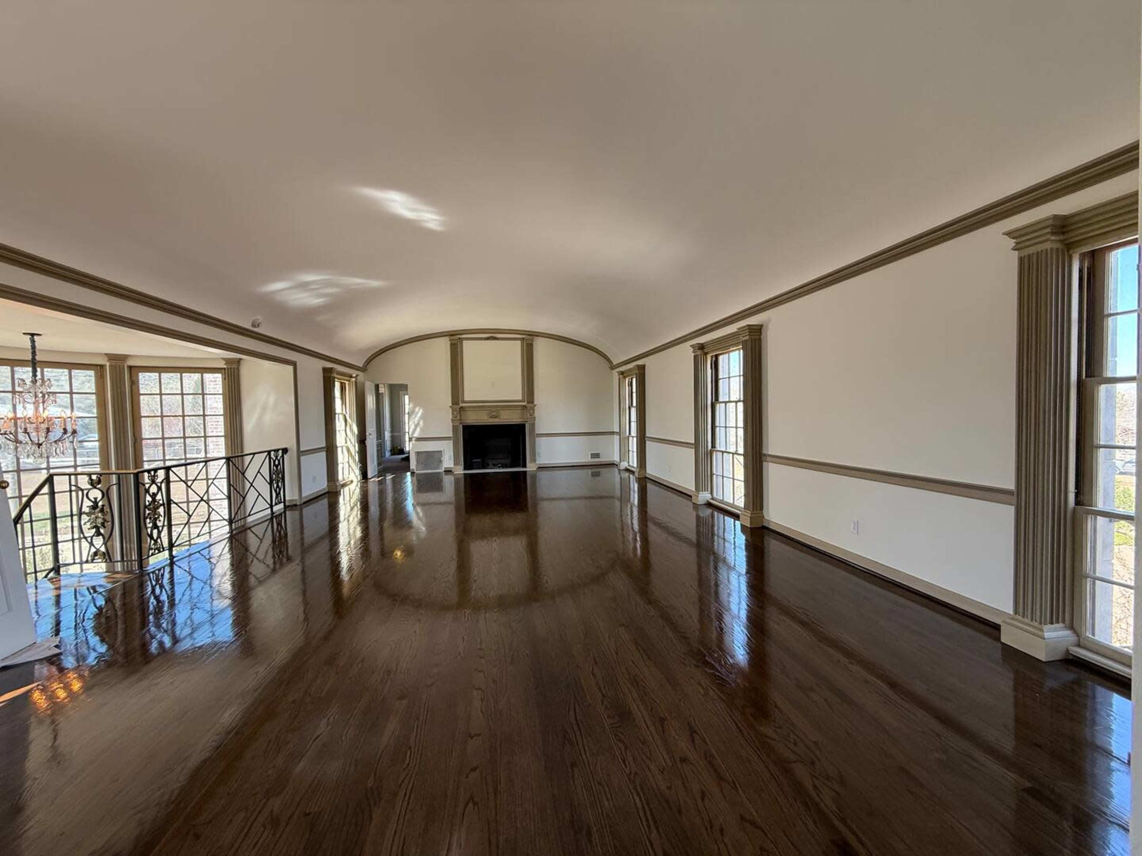 Colonial Revival Antique Mansion and Garden in Reno w/ pool | BEAUTIFUL large space Image in , Reno, NV