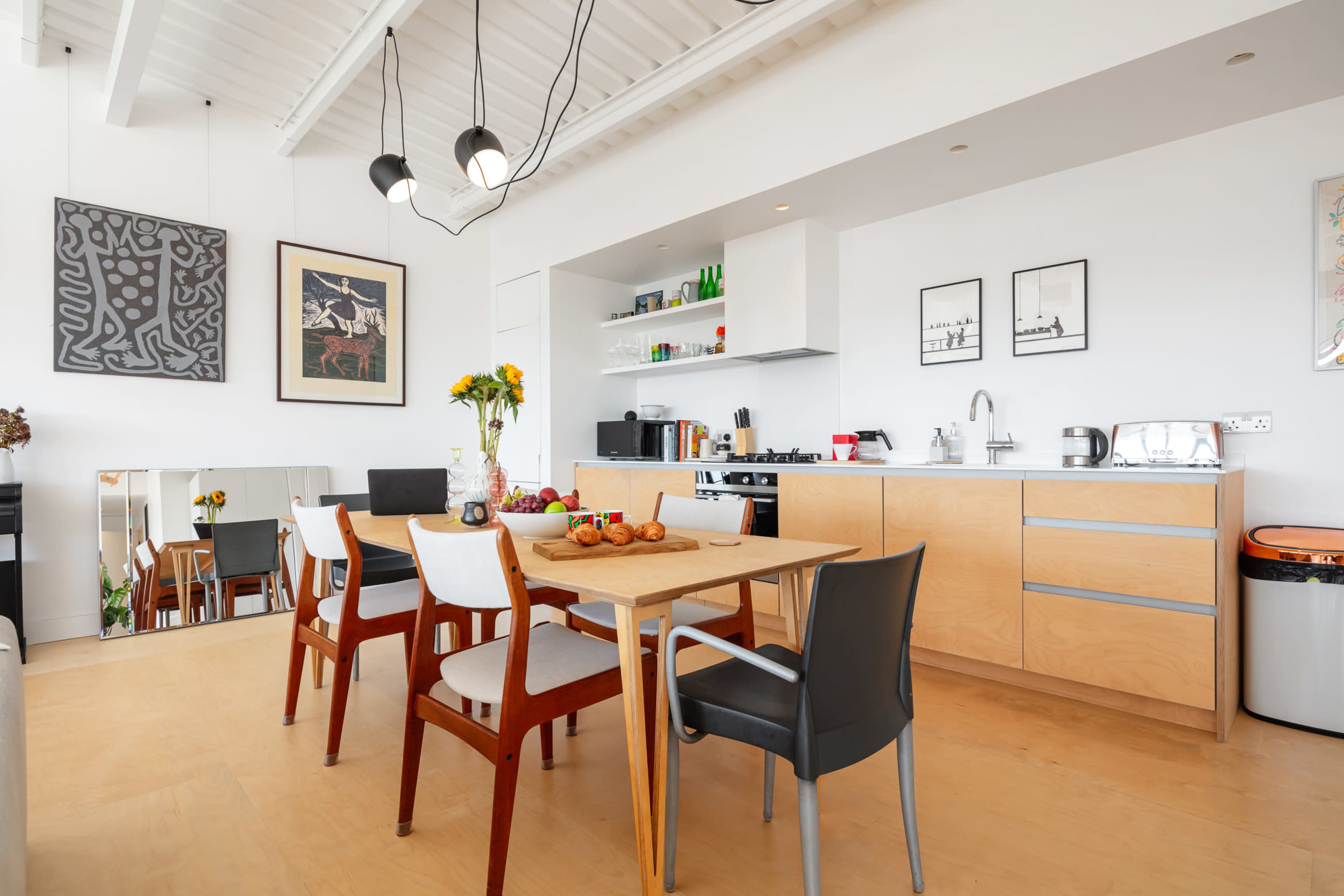 Zen34 Studio Loft Image in Clapton, London, ENG