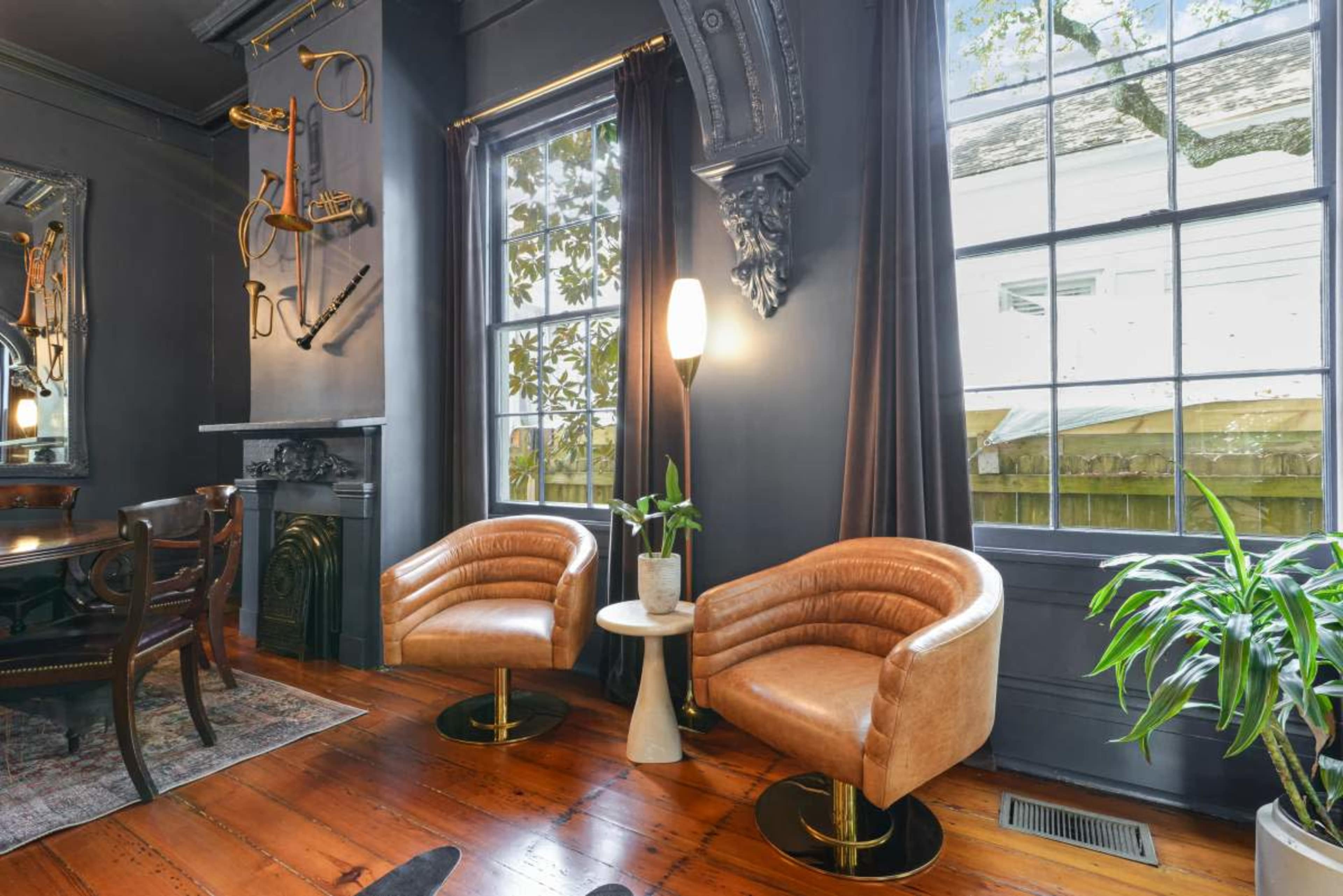 Monet des Chênes – Historic Greek Revival Oasis in the Irish Channel Image in East Riverside, New Orleans, LA