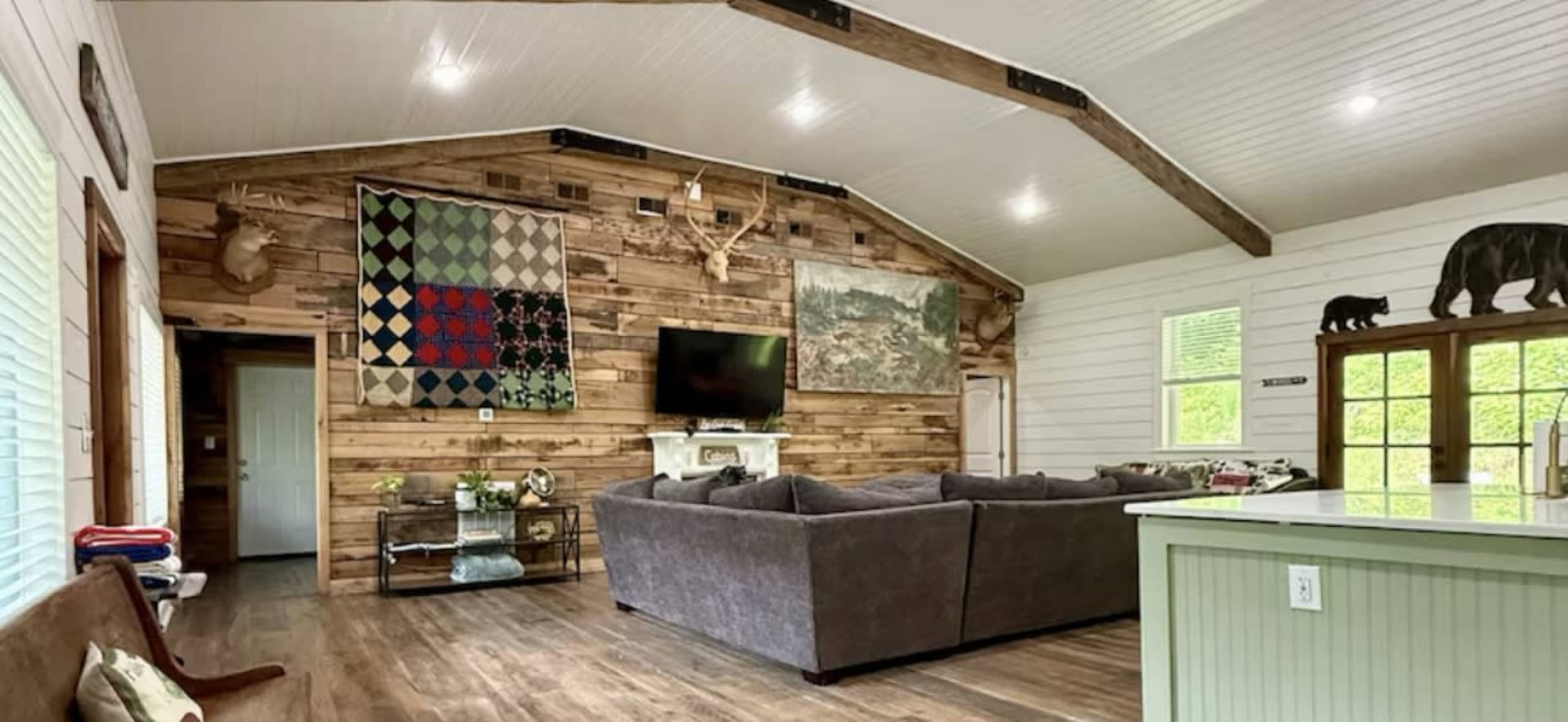 Countryside Waterfront Cabin Retreat, 55 Acres, 1 Acre Natural Springwater Pond, Mountain & Forest Views Image in , Columbia, TN