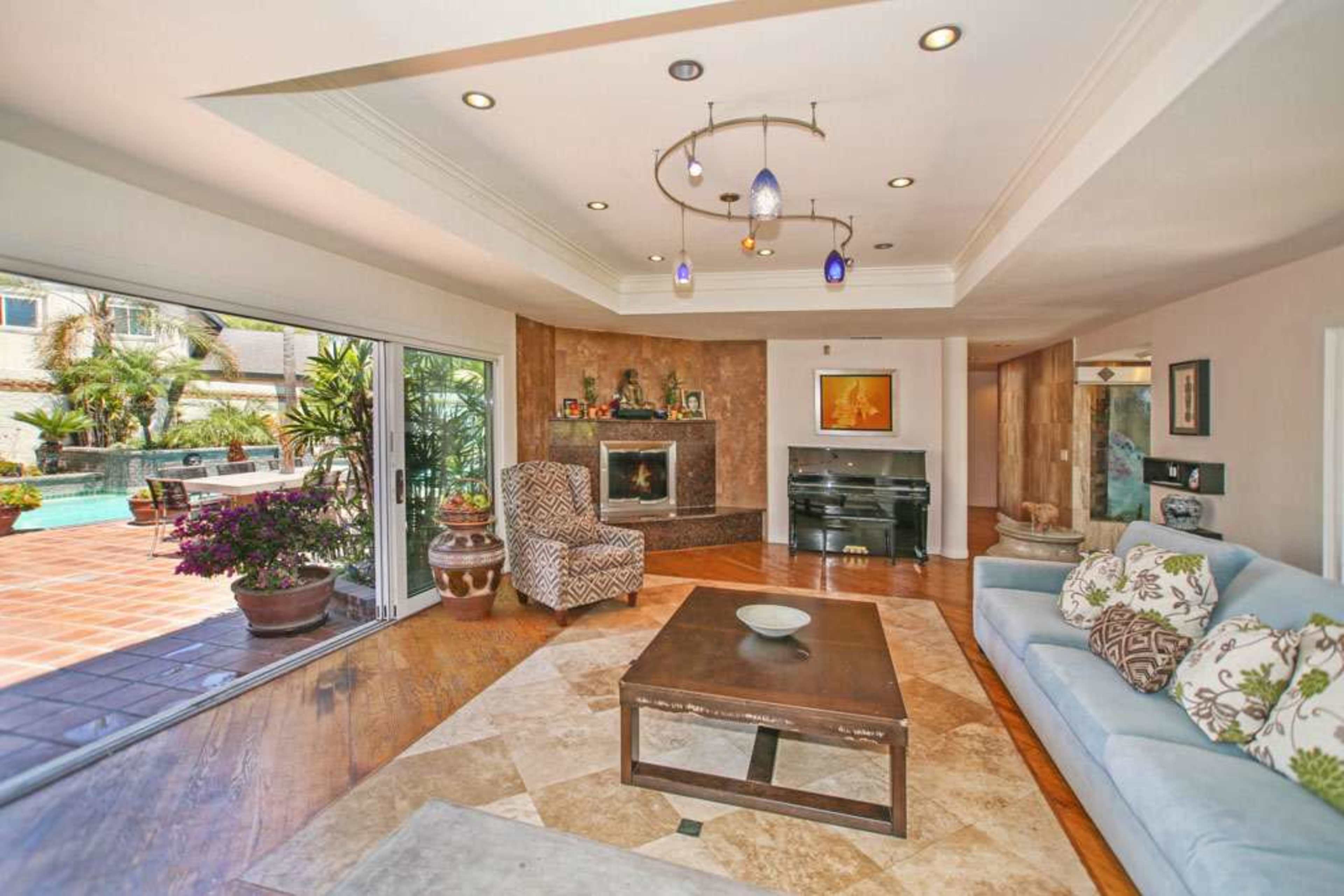 Paradise Estates, located near Anaheim Convention Center, Disneyland, and the Beaches Image in , Garden Grove, CA