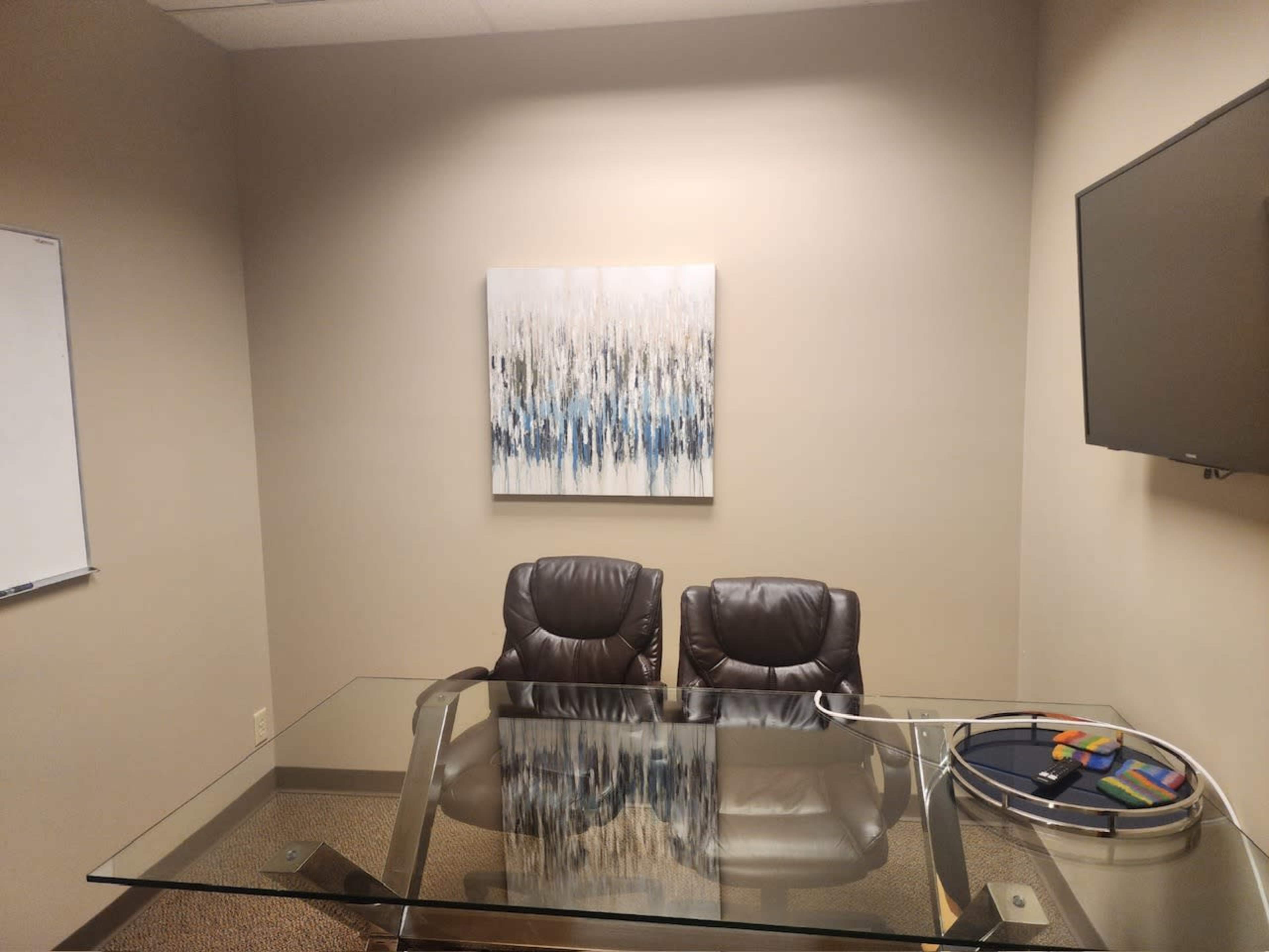 Convenient West St. Louis County Conference Room Image in Chesterfield Township, Ches, MO