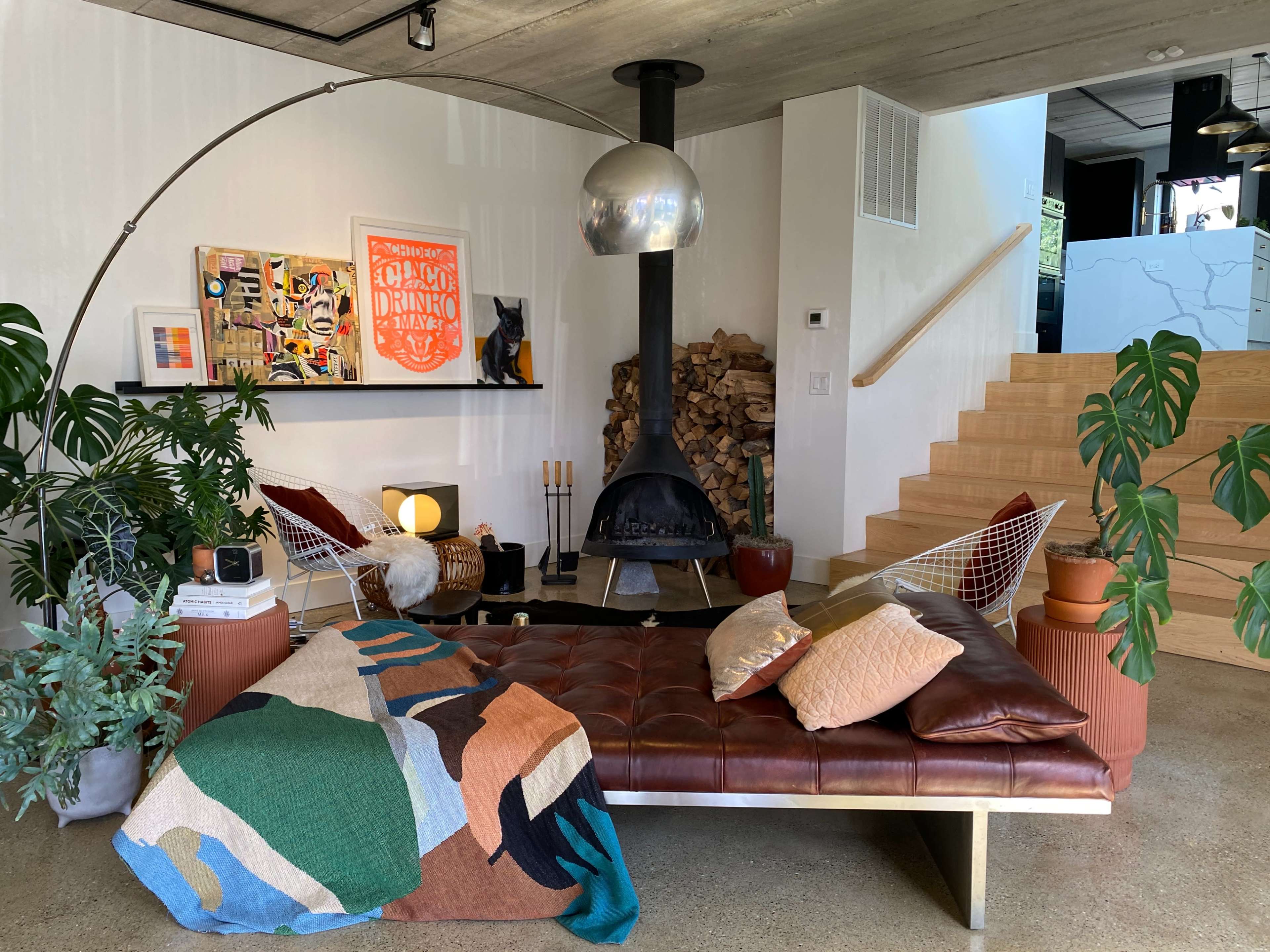 Spacious, Light-Filled, Modern Artist Loft Image in Irving Park, Chicago, IL