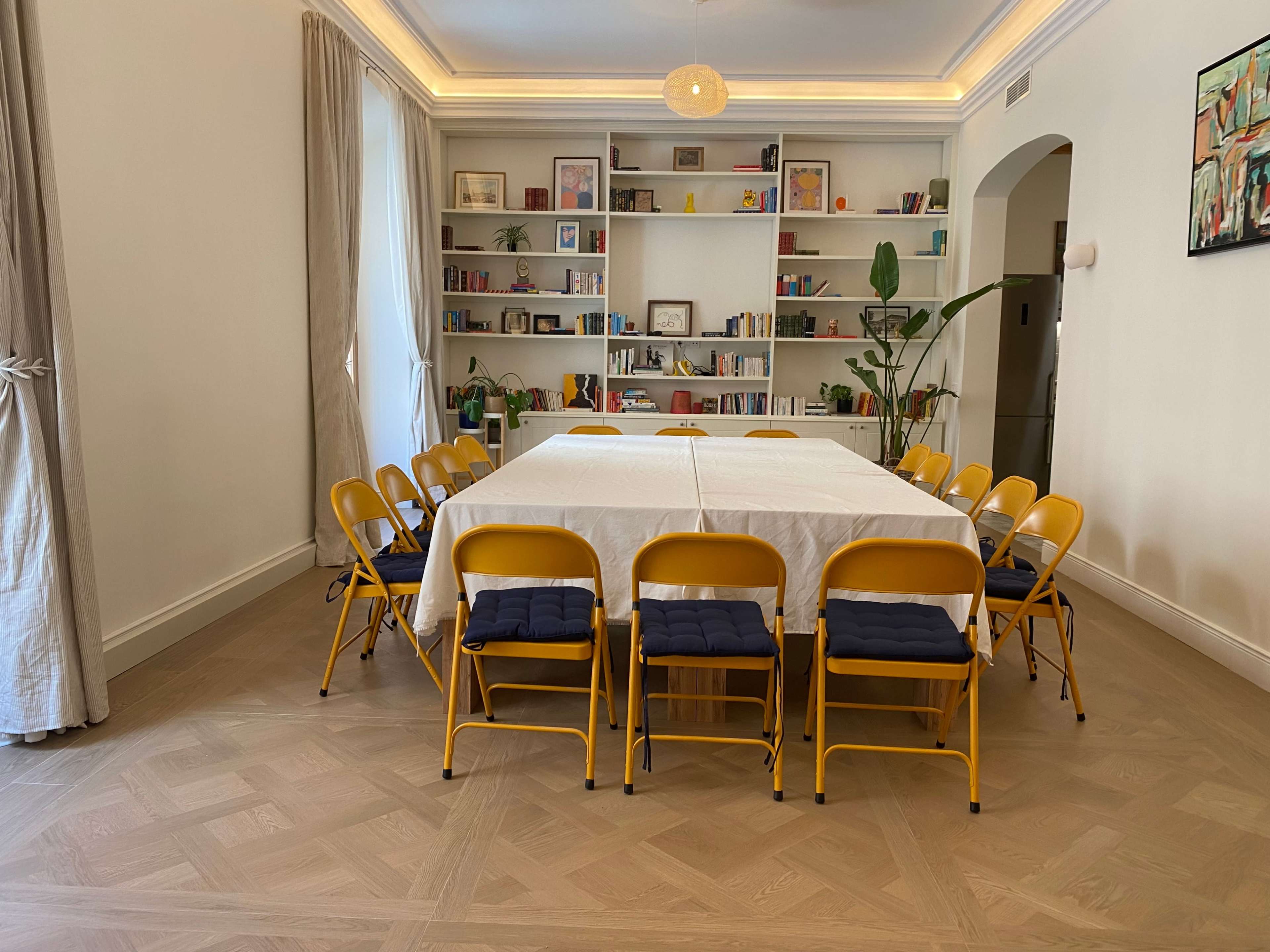 Multipurpose artist home in 17th century building Madrid, ideal for intimate events, workshops & wellness Image in Embajadores, Madrid, M