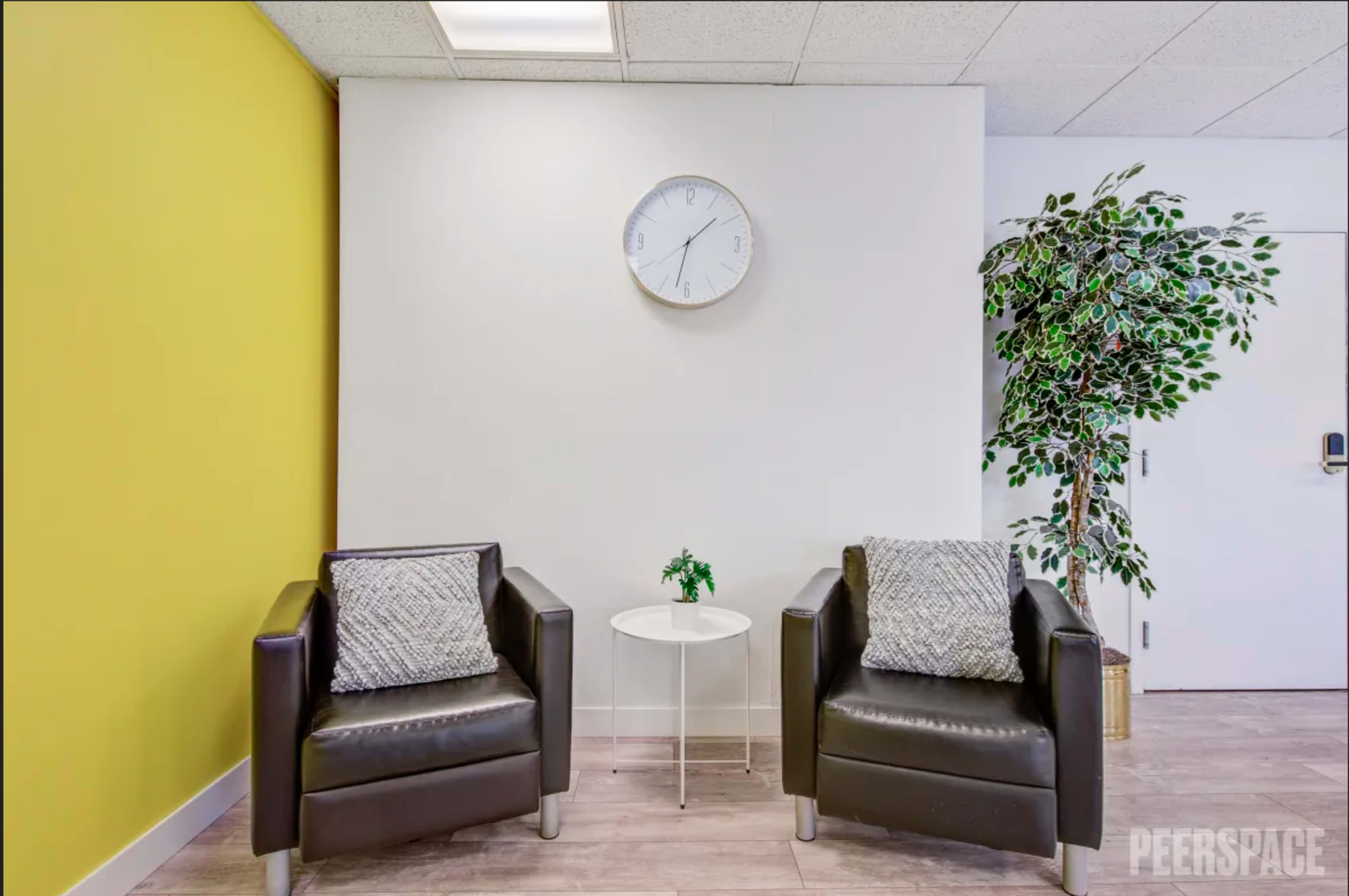 Cheerful & Spacious Individual, and Group rental with FREE Parking, Coffee, Tea etc Image in Brooklyn Park, BROOKLYN PARK, MN