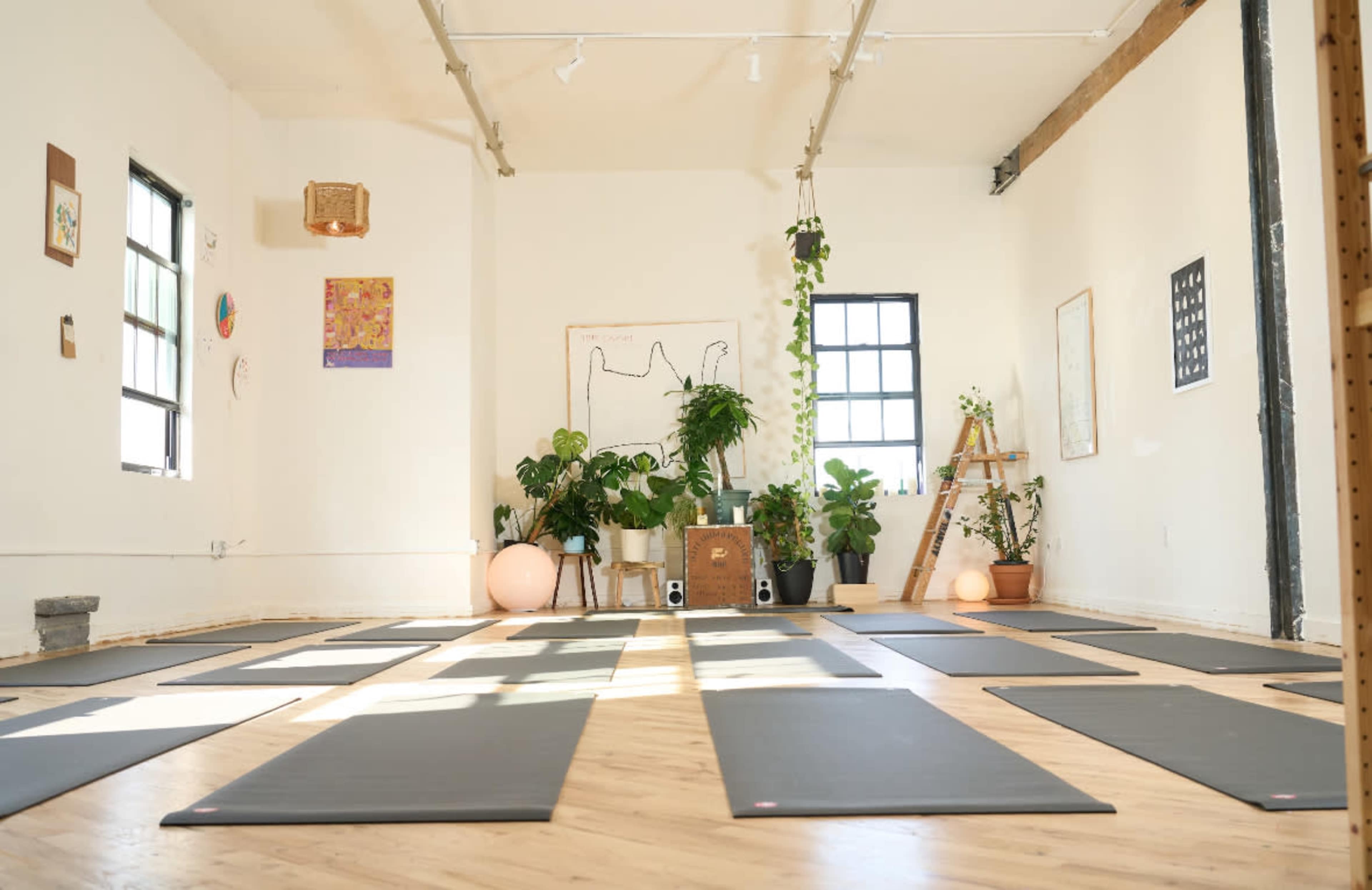 Light-Filled Yoga &  Art Studio Image in Dumbo, Brooklyn, NY