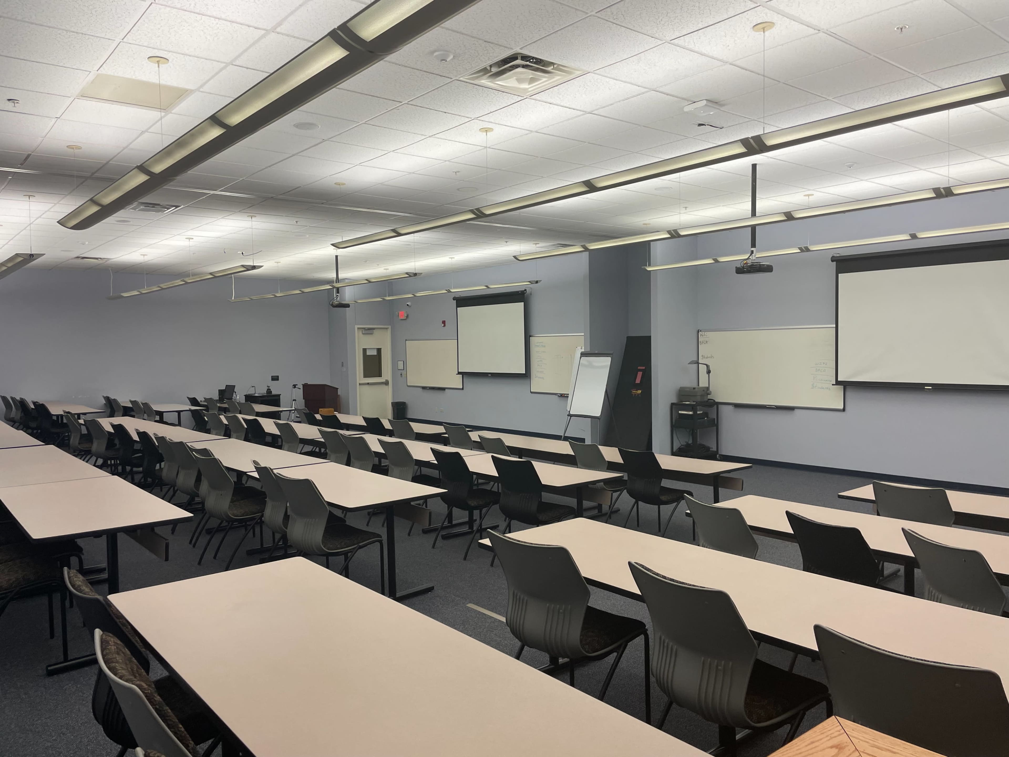 Modern Training Room - 110 GUESTS Image in Dundee Township, Elgin, IL