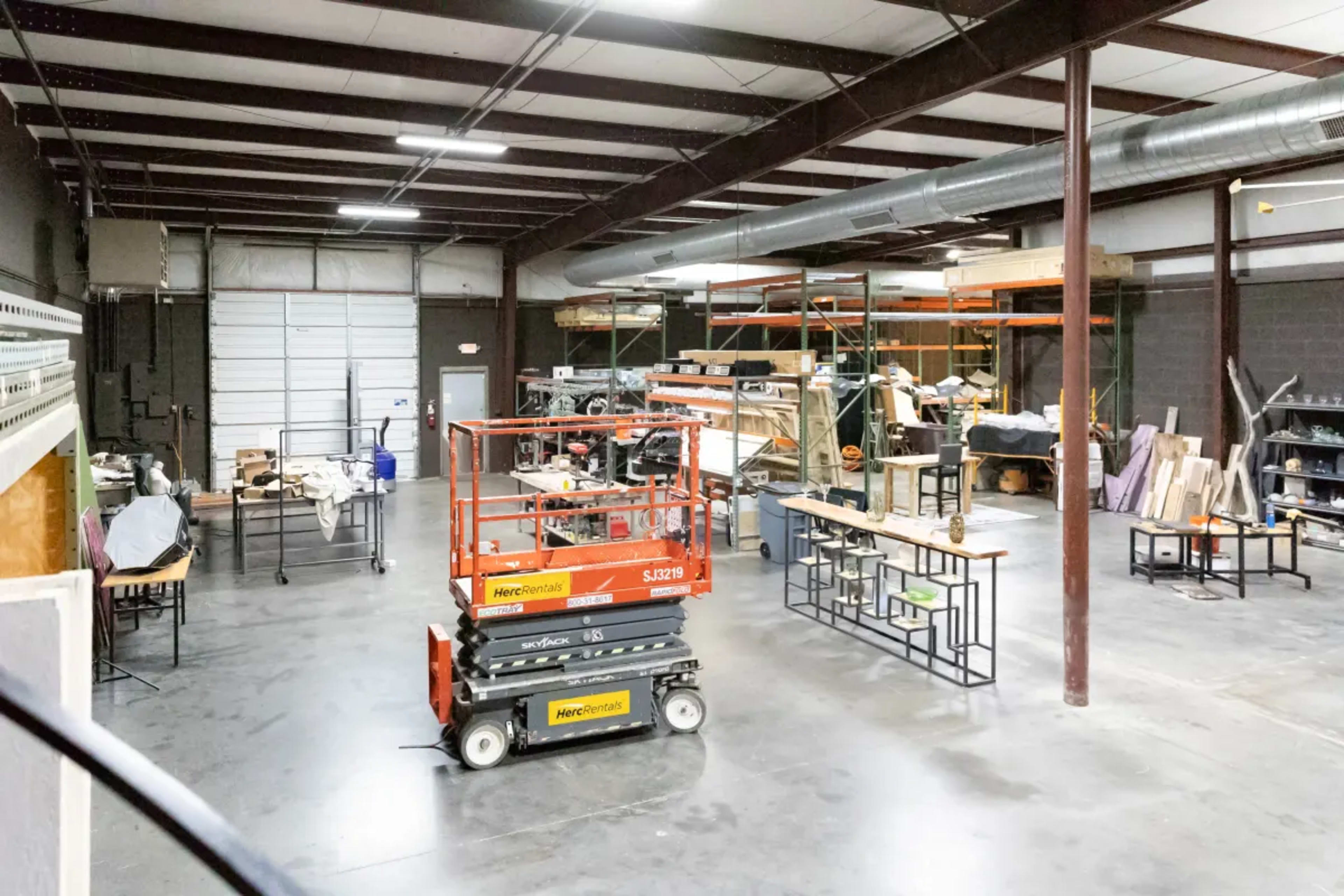 High-End Nashville Photo Studio | Private Warehouse + Contemporary Gallery in Berry Hill Near Music Row Image in South Nashville, Nashville, TN