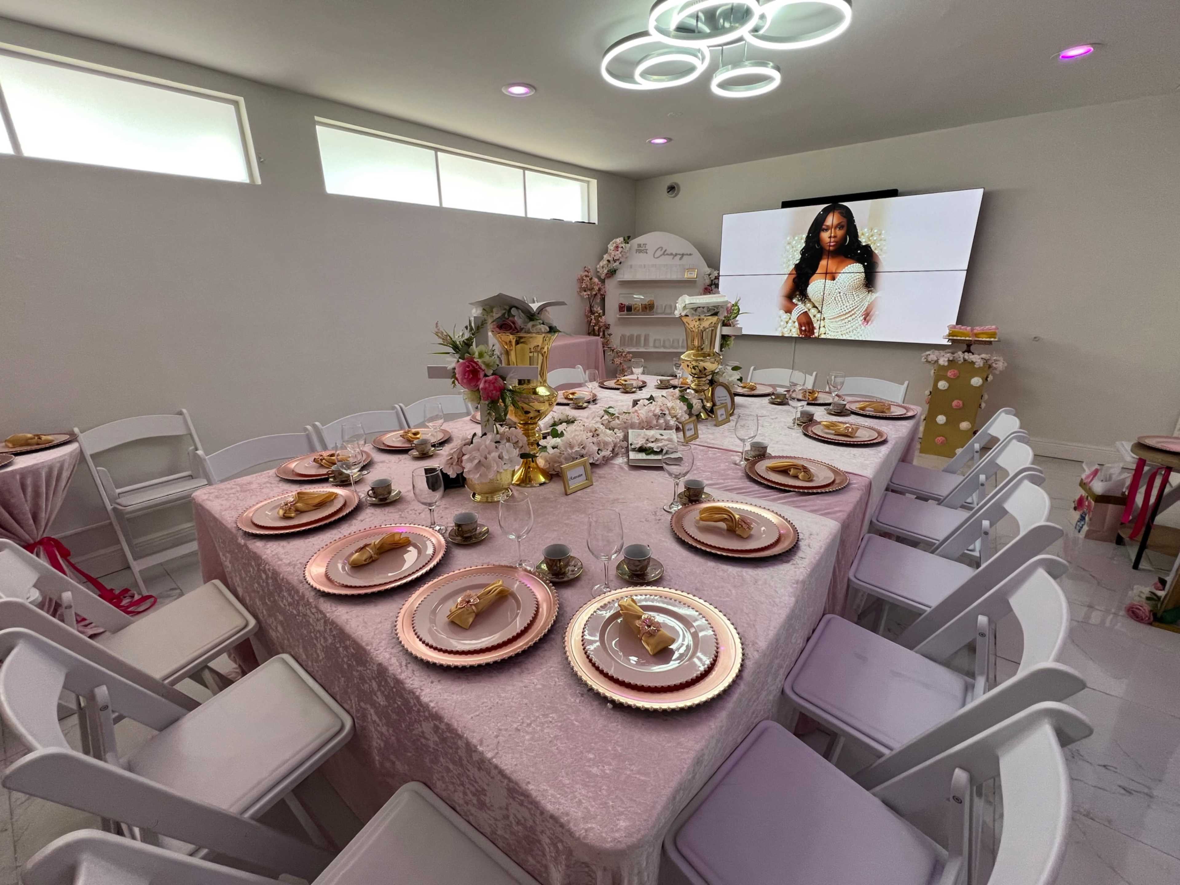 Modern Luxe Blank Canvas Flex Space Image in Plantation, Plantation, FL