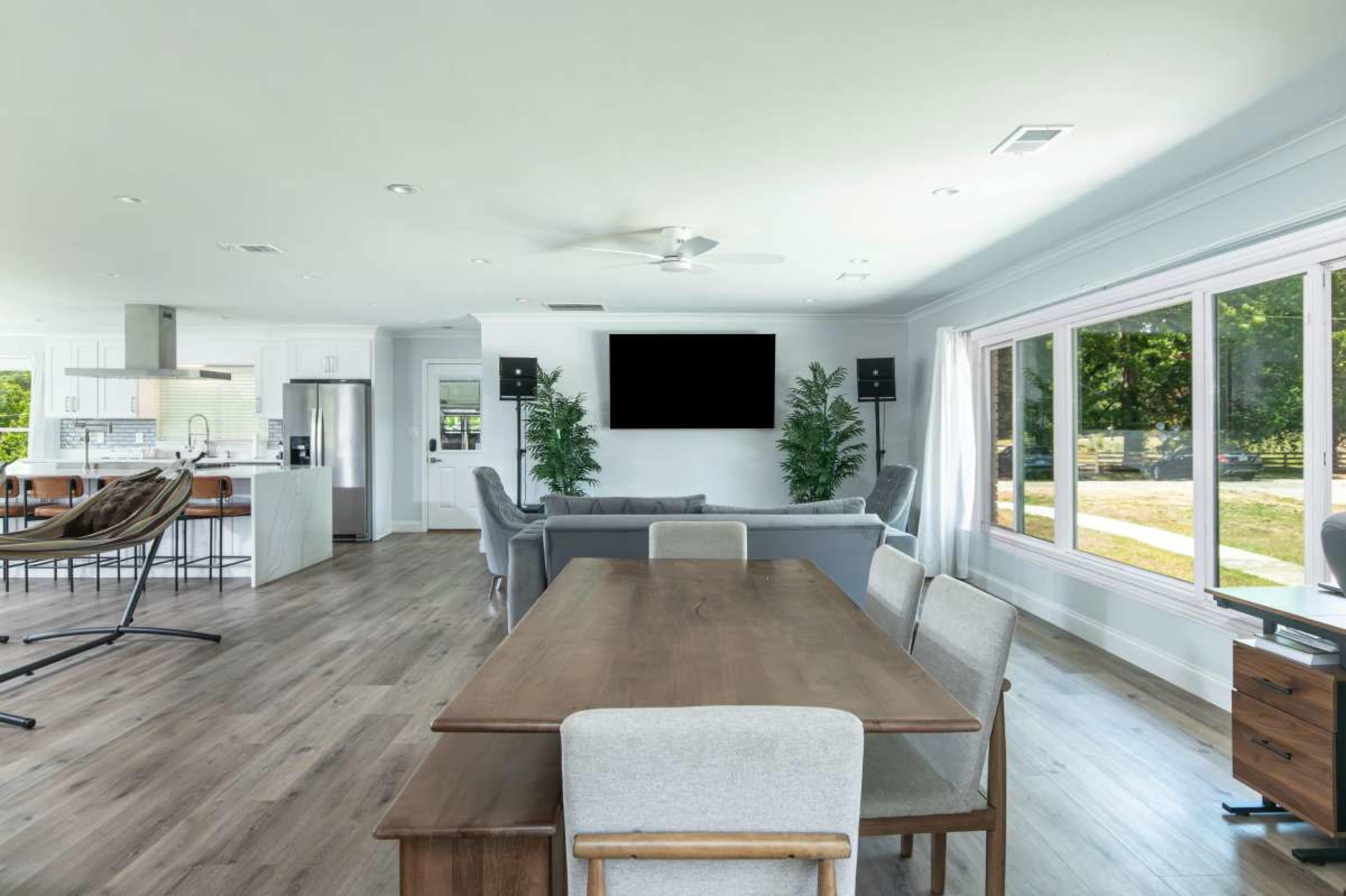Lake House with large outdoor space Image in , Fayetteville, GA