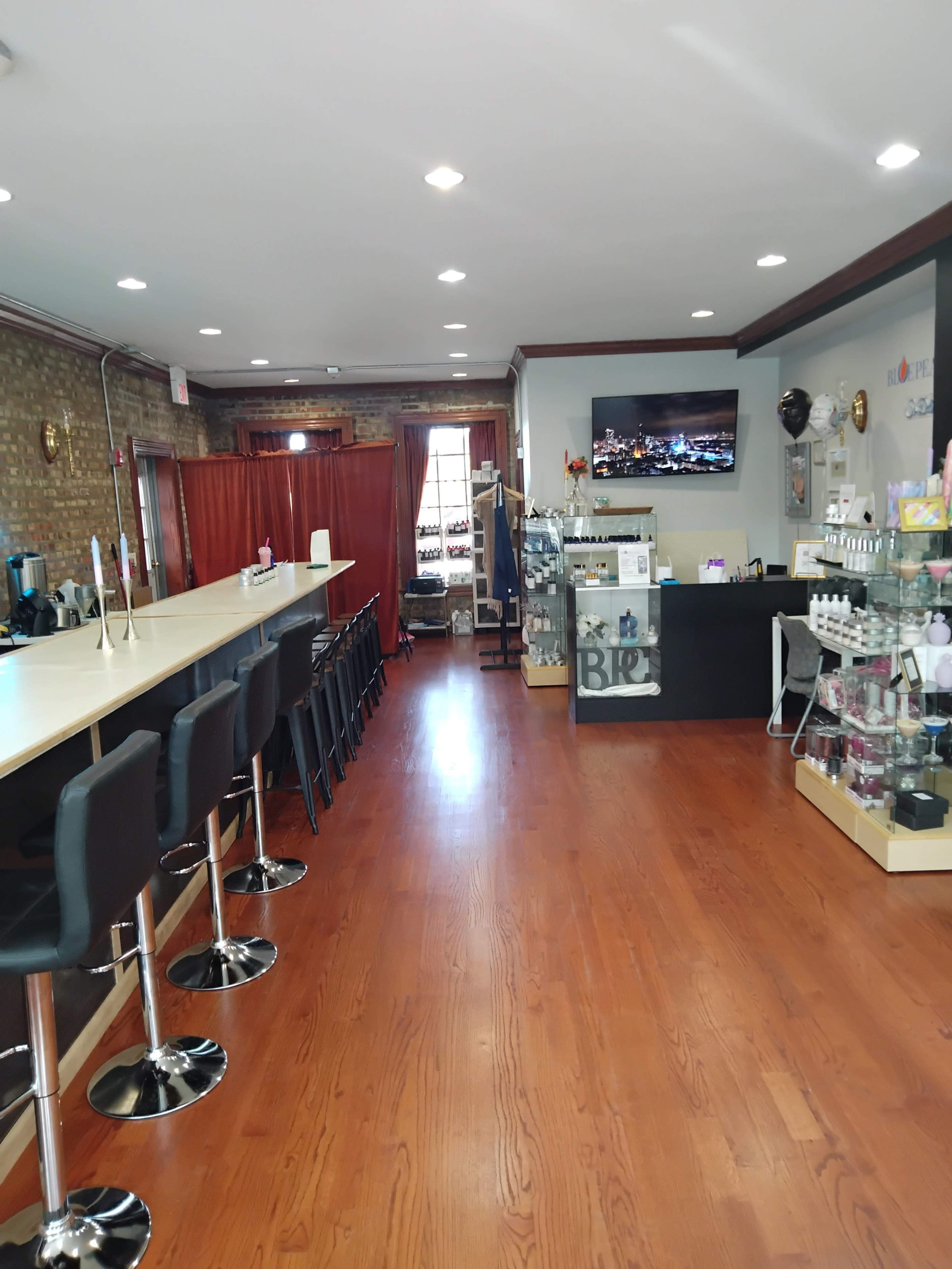 Candle Bar with Vintage windows Image in Thornton Township, Homewood, IL