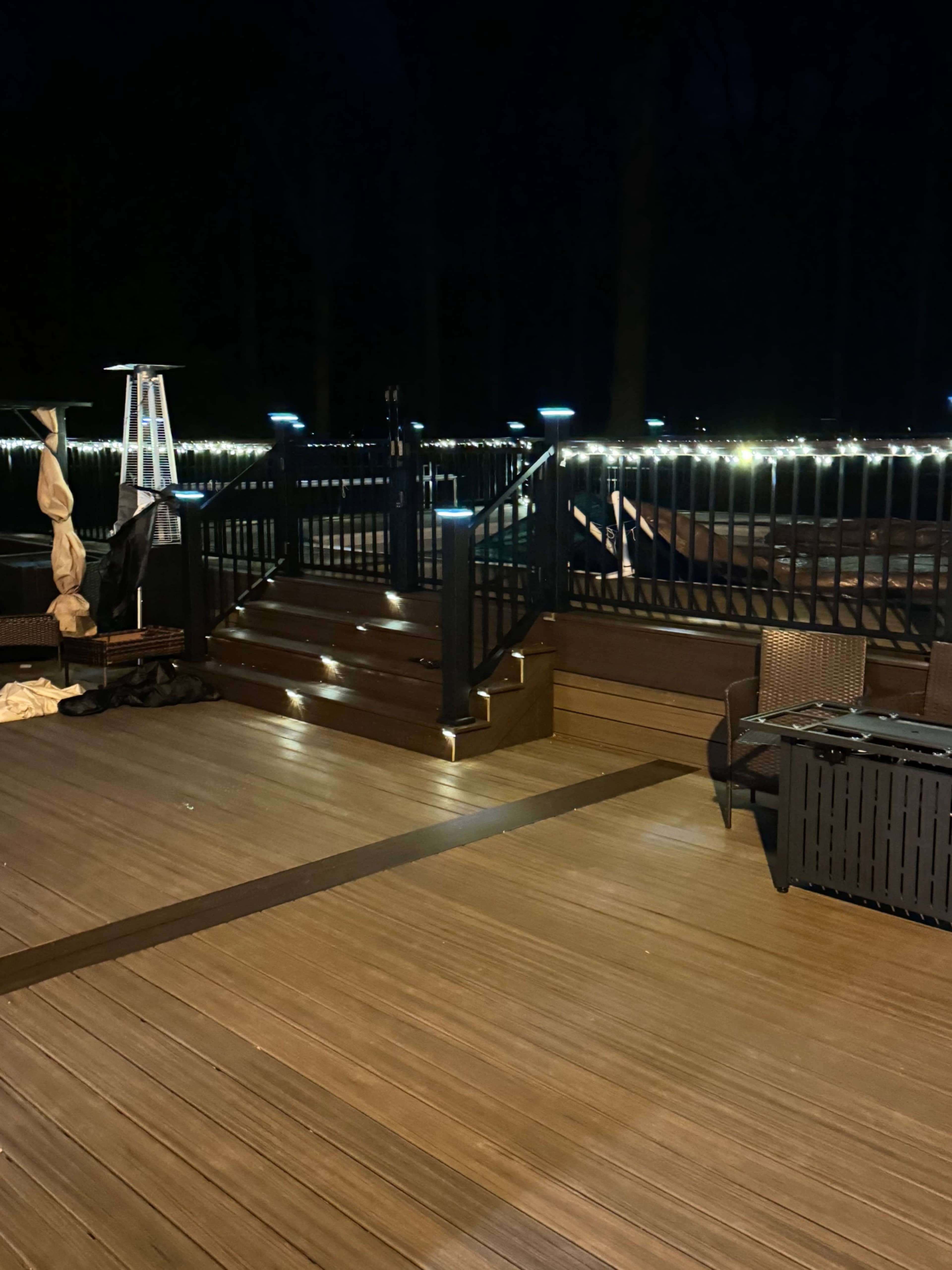 Solarium Deck and pool Image in Pilesgrove, Pilesgrove, NJ