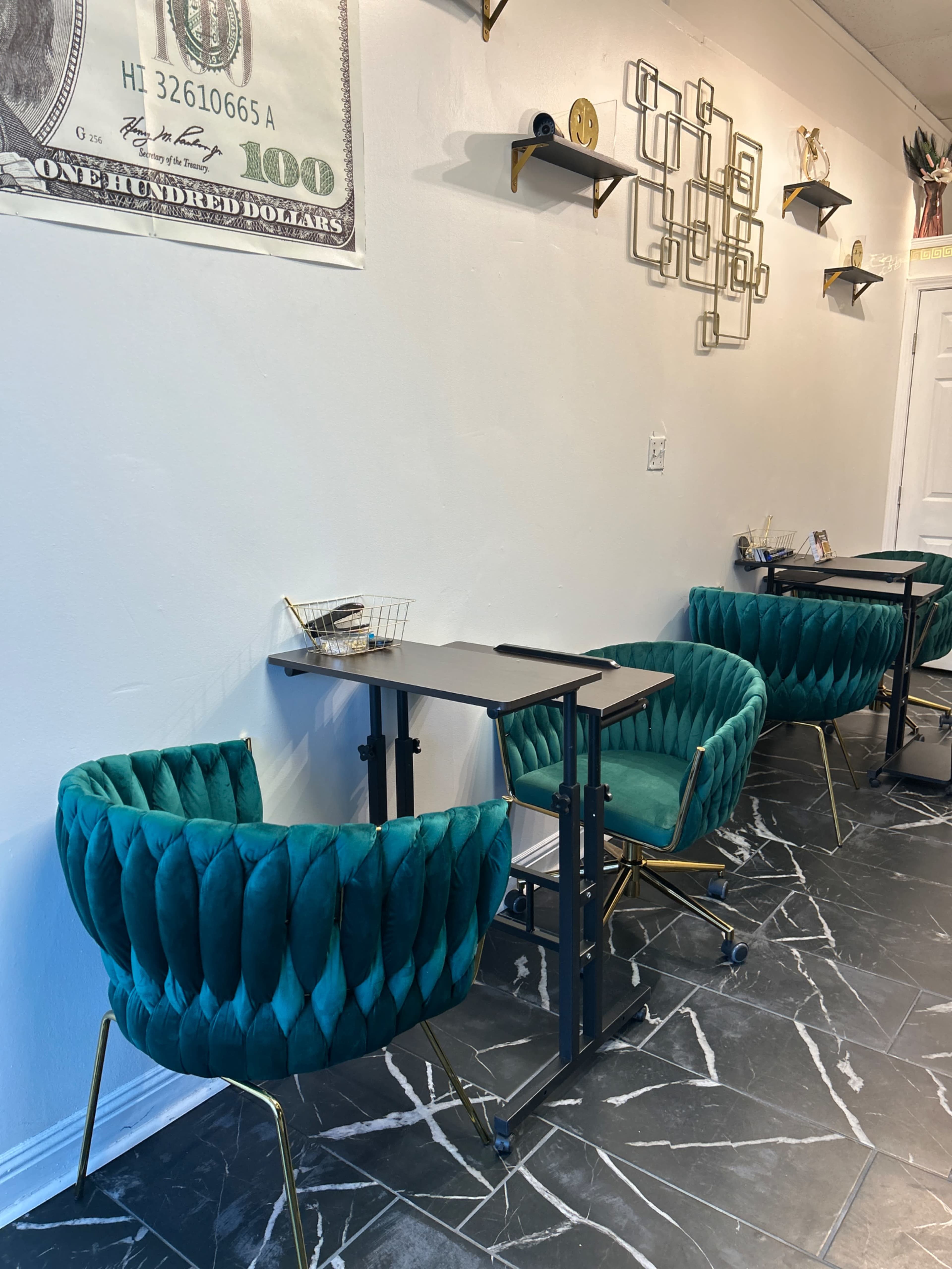 Green Velvet Room Image in Lithonia, Lithonia, GA