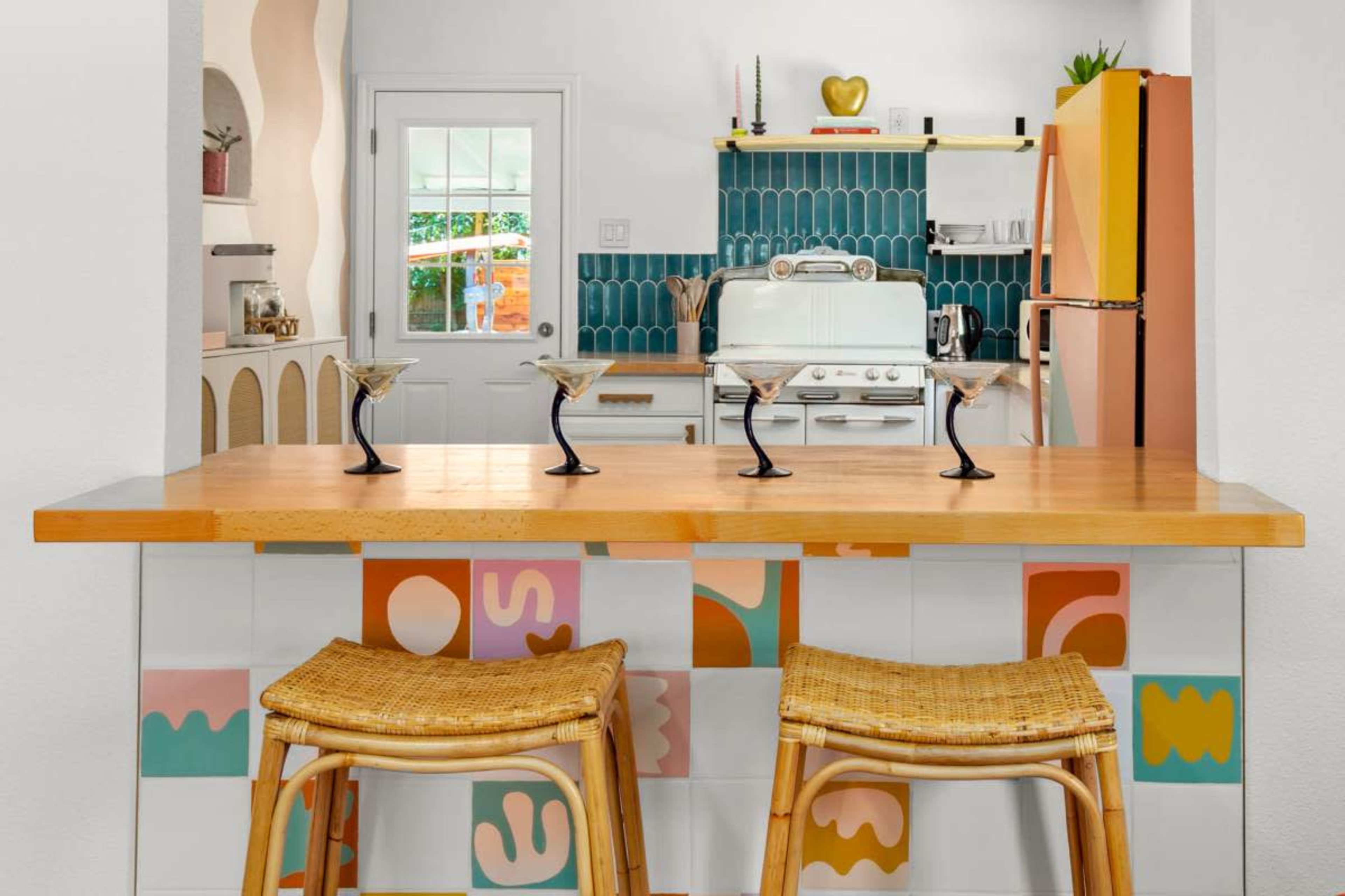 Studio Space - Huge Backyard - Authentically Austin Image in West Congress, Austin, TX