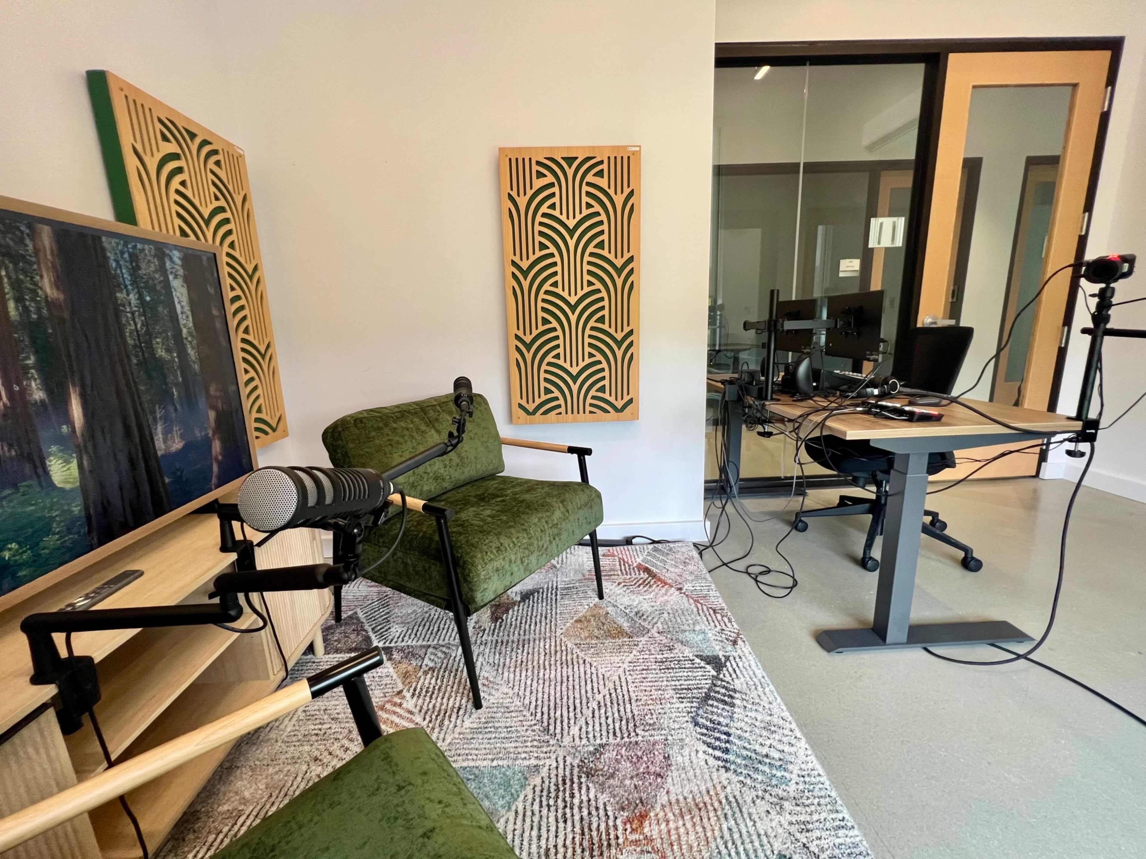 Cozy Meeting Room with Lounge, Kitchen & Park Image in Snellville, Snellville, GA