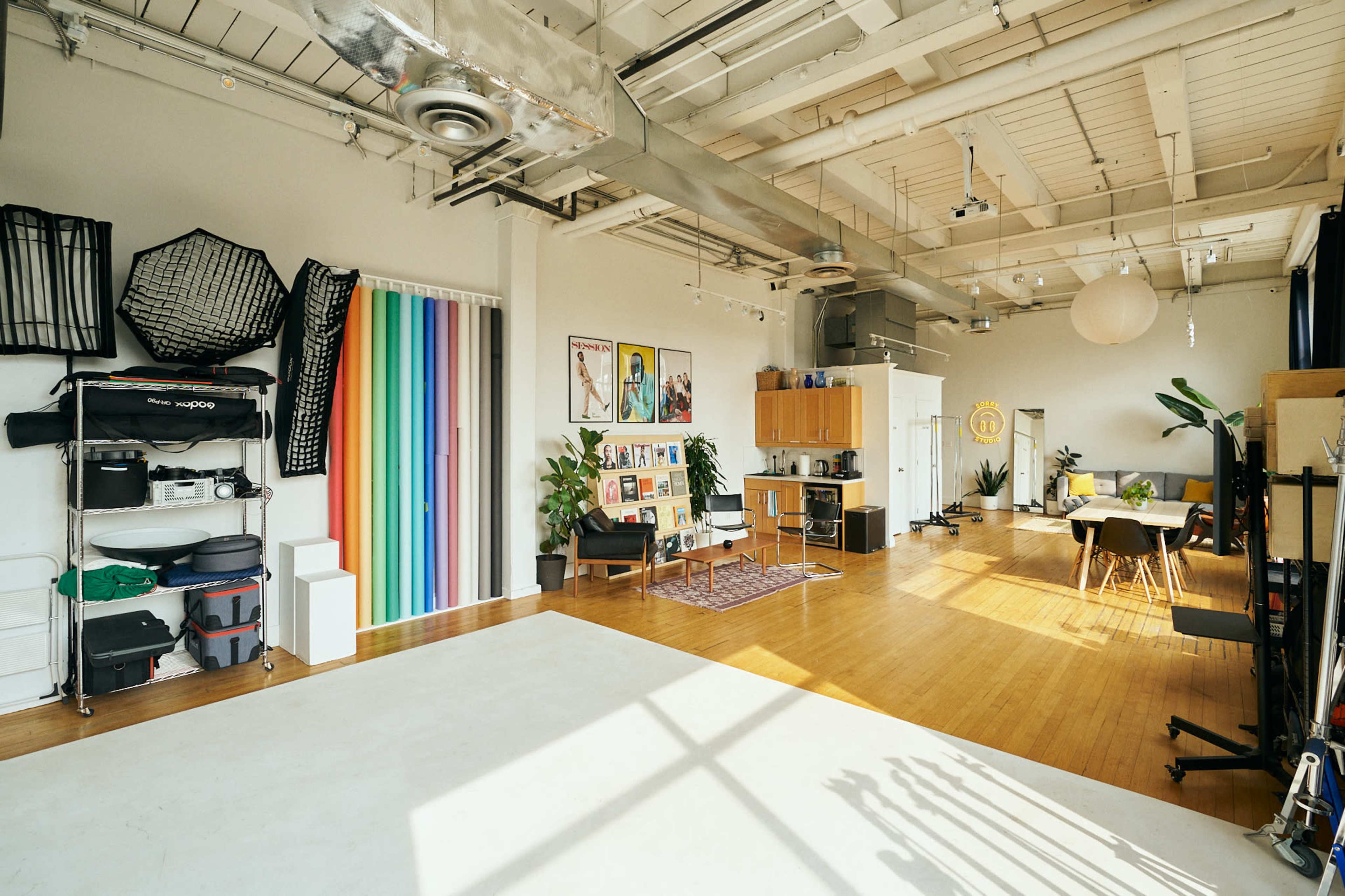 Light-Filled and Spacious Loft in Liberty Village Image in Liberty Village, Toronto, ON