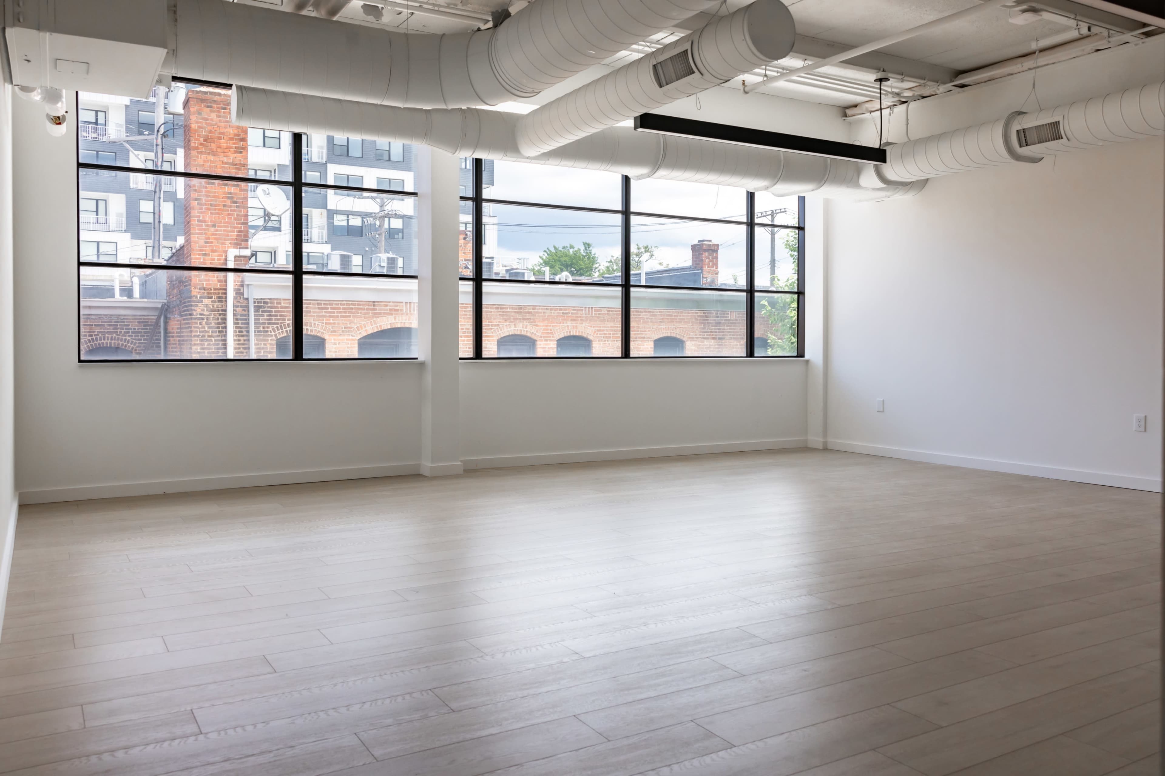 City studio with Green Space & Skyline View Image in Ohio City, Cleveland, OH