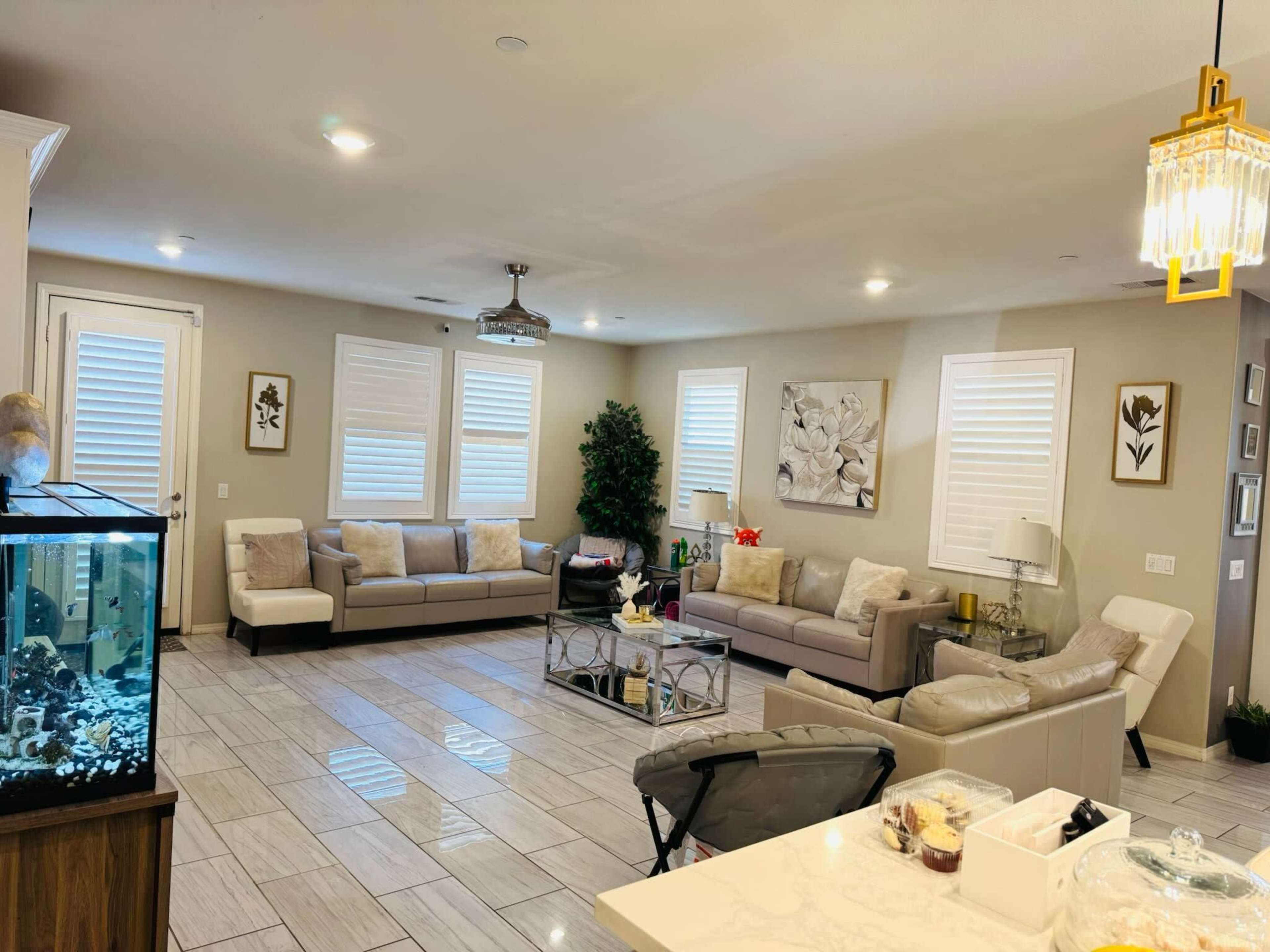 Elegant Home with Pool and Versatile Spaces for Events, Meetings, and Filming Image in Jurupa Valley, Jurupa Valley, CA