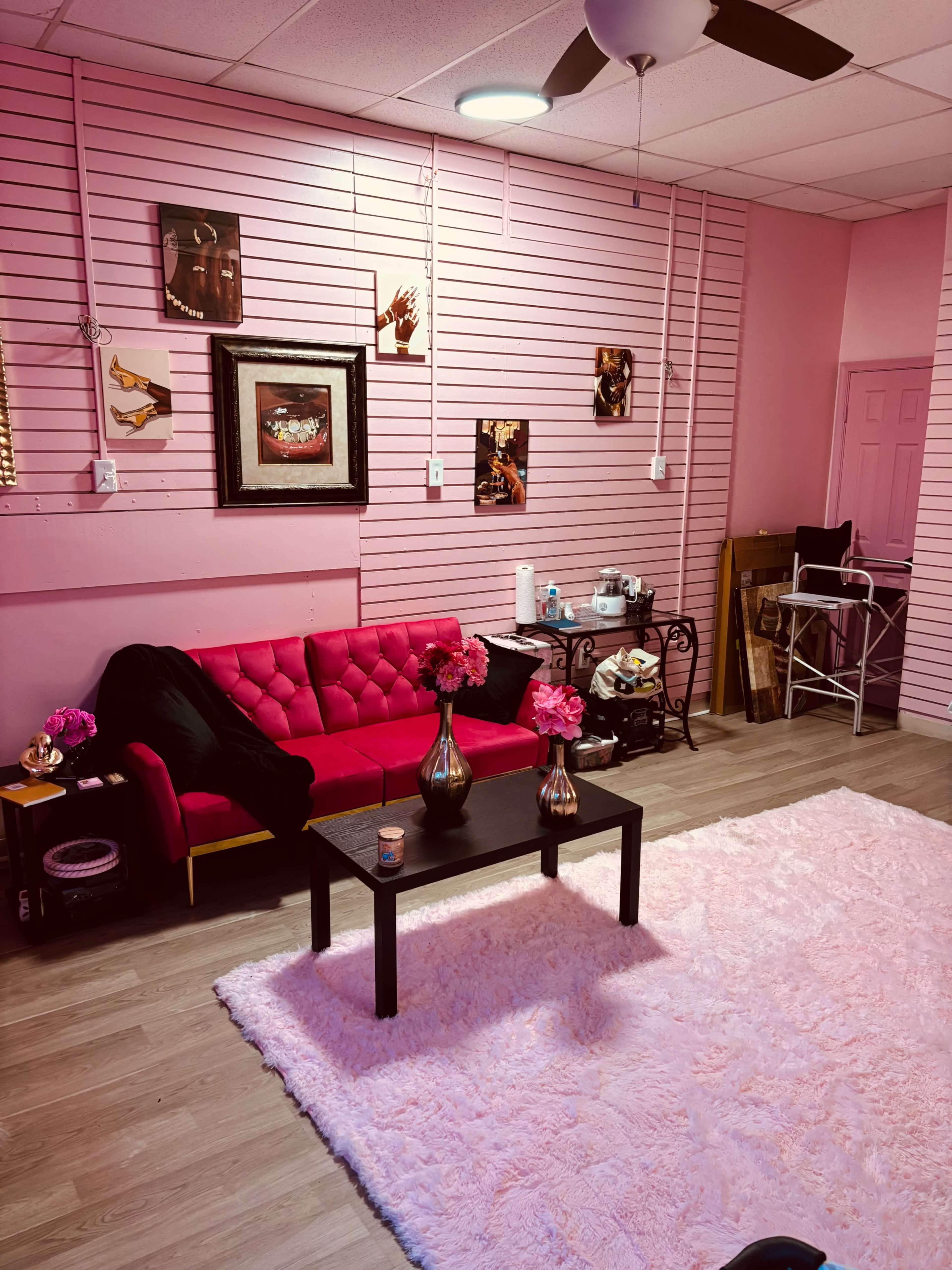 Downtown studio space Image in Fairmont Park, Norfolk, VA