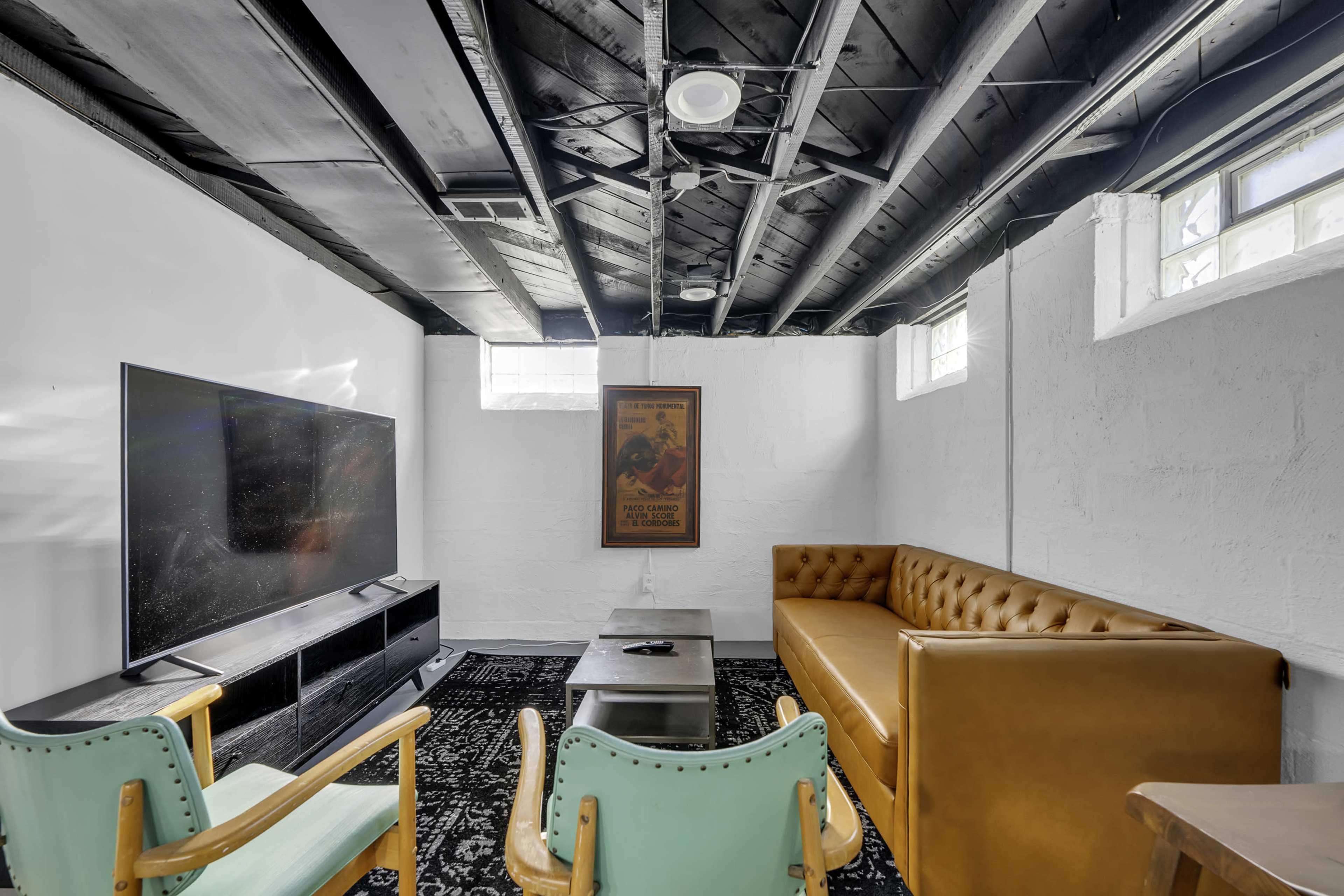 Design-Focused peaceful suburban home Image in Madison Heights, Madison Heights, MI