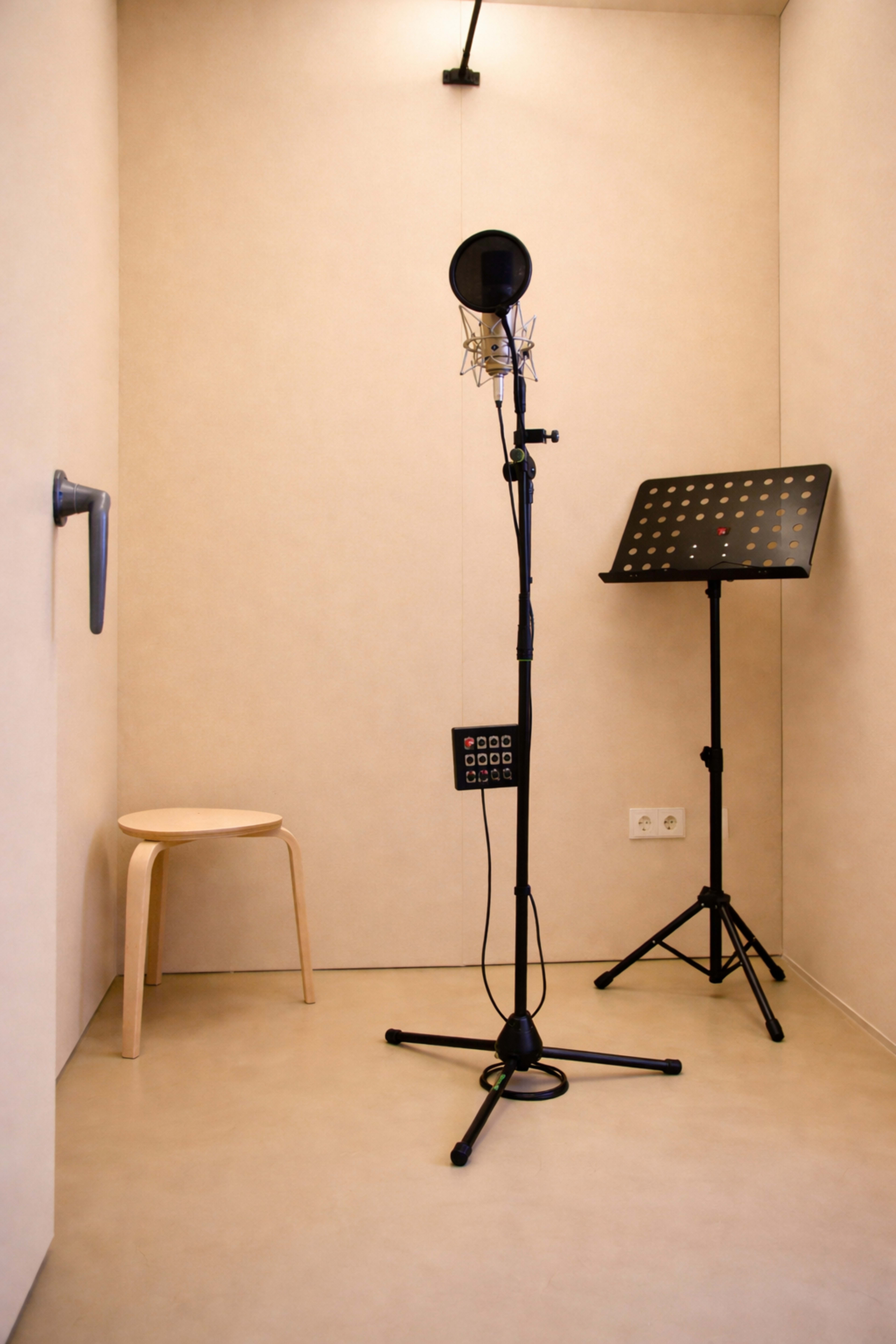 Estudio boutique creativo en Barcelona para componer y producir Image in La Nova Esquerra de l'Eixample, Barcelona, B