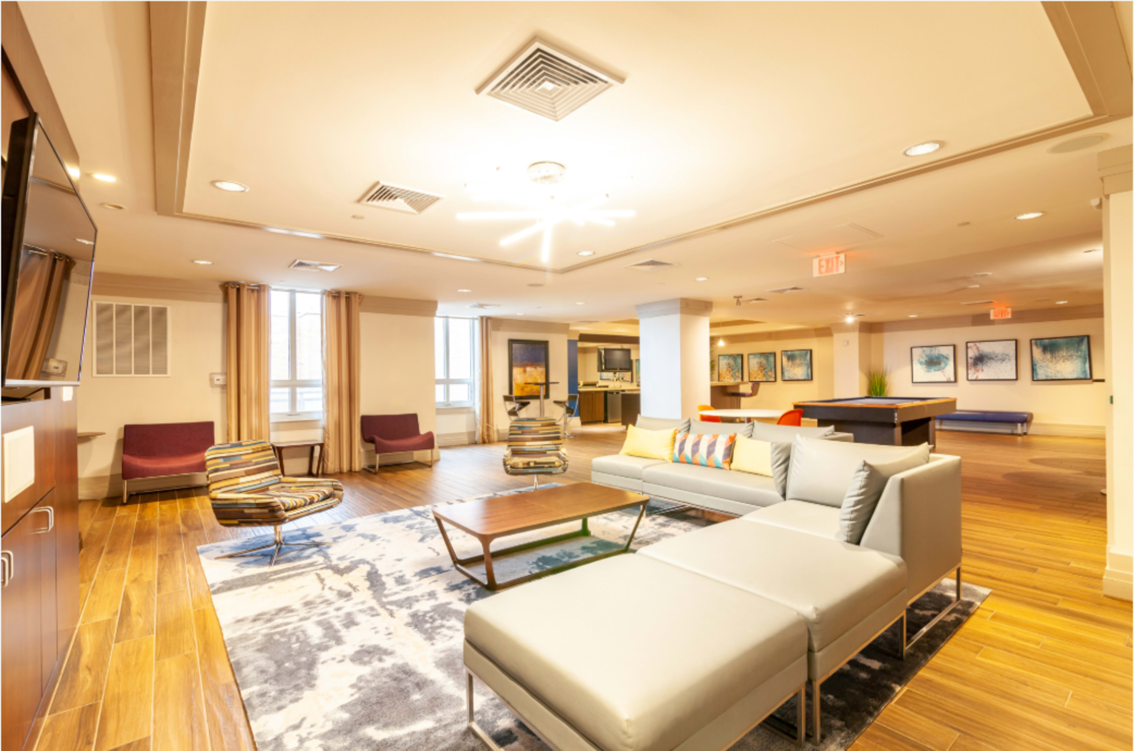 Beautiful Sky Lounge in Downtown Silver Spring | Veridian Image in Downtown Silver Spring, Silver Spring, MD