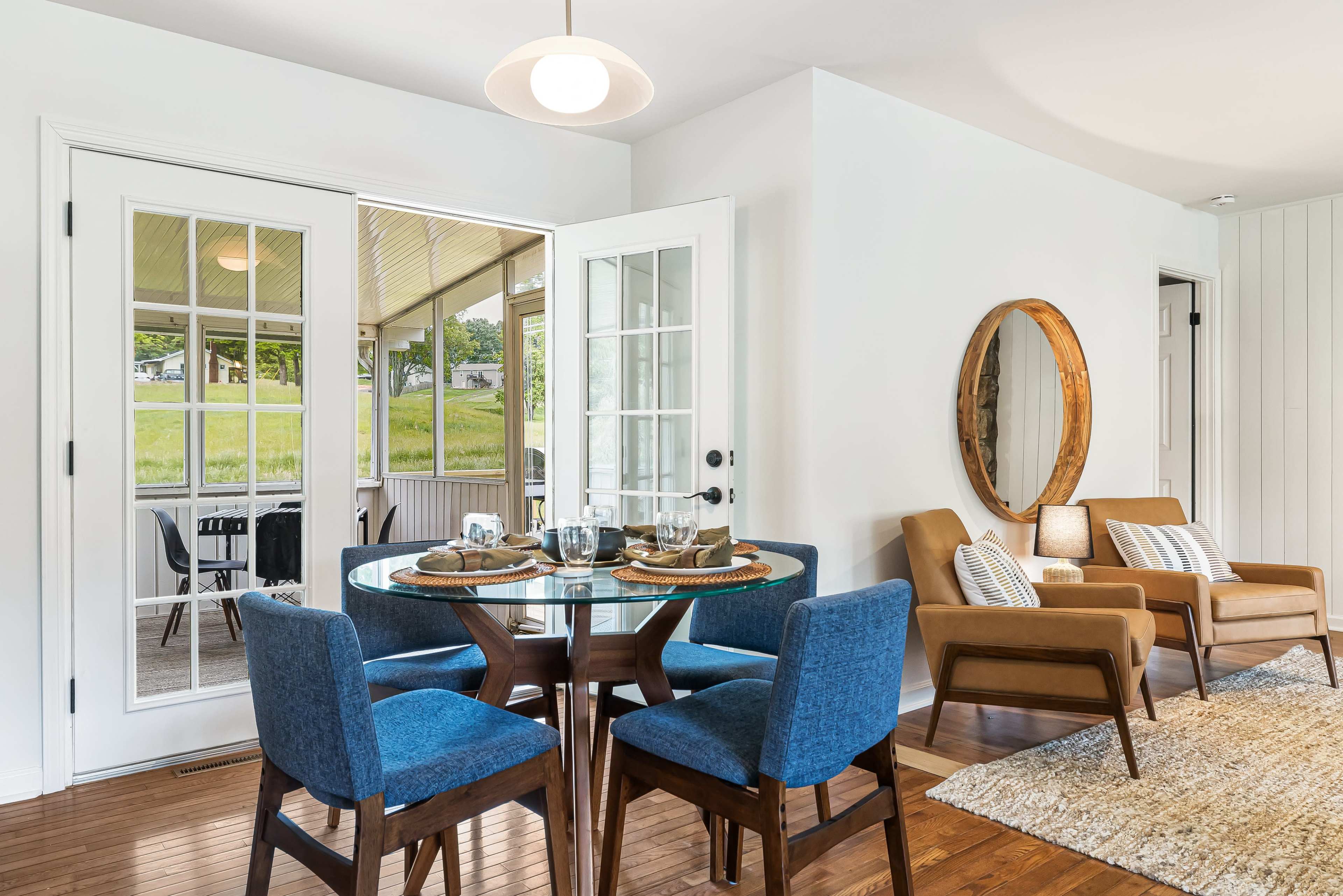 2 Kitchens, Karaoke, Sunroom, Hottub,Sauna,15m AVL Image in , Asheville, NC