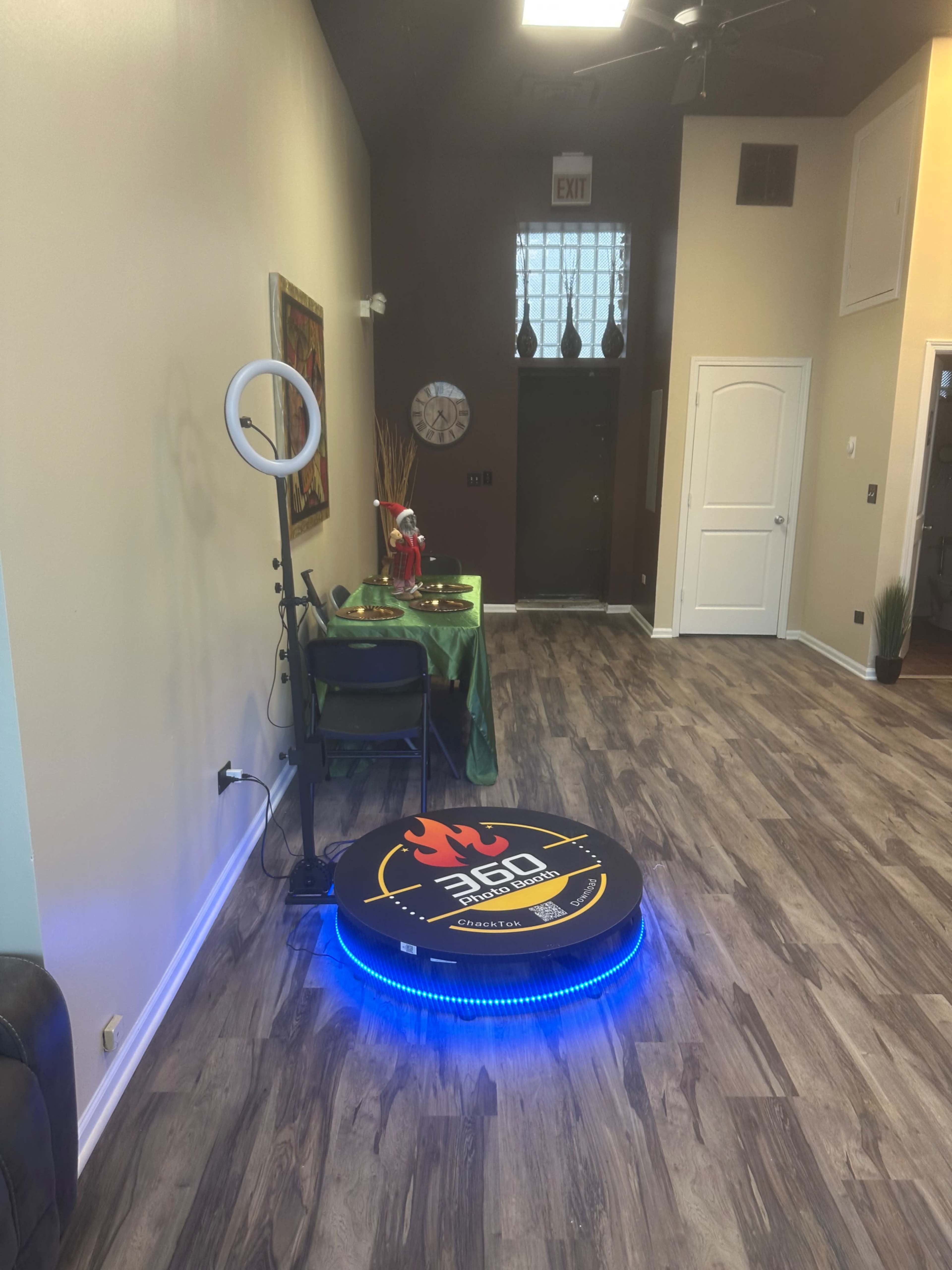 A Rustic “Intimate space with infinite vibes”  tucked away in the Bronzville  area and  just 10 minutes from downtown Image in South Side, Chicago, IL