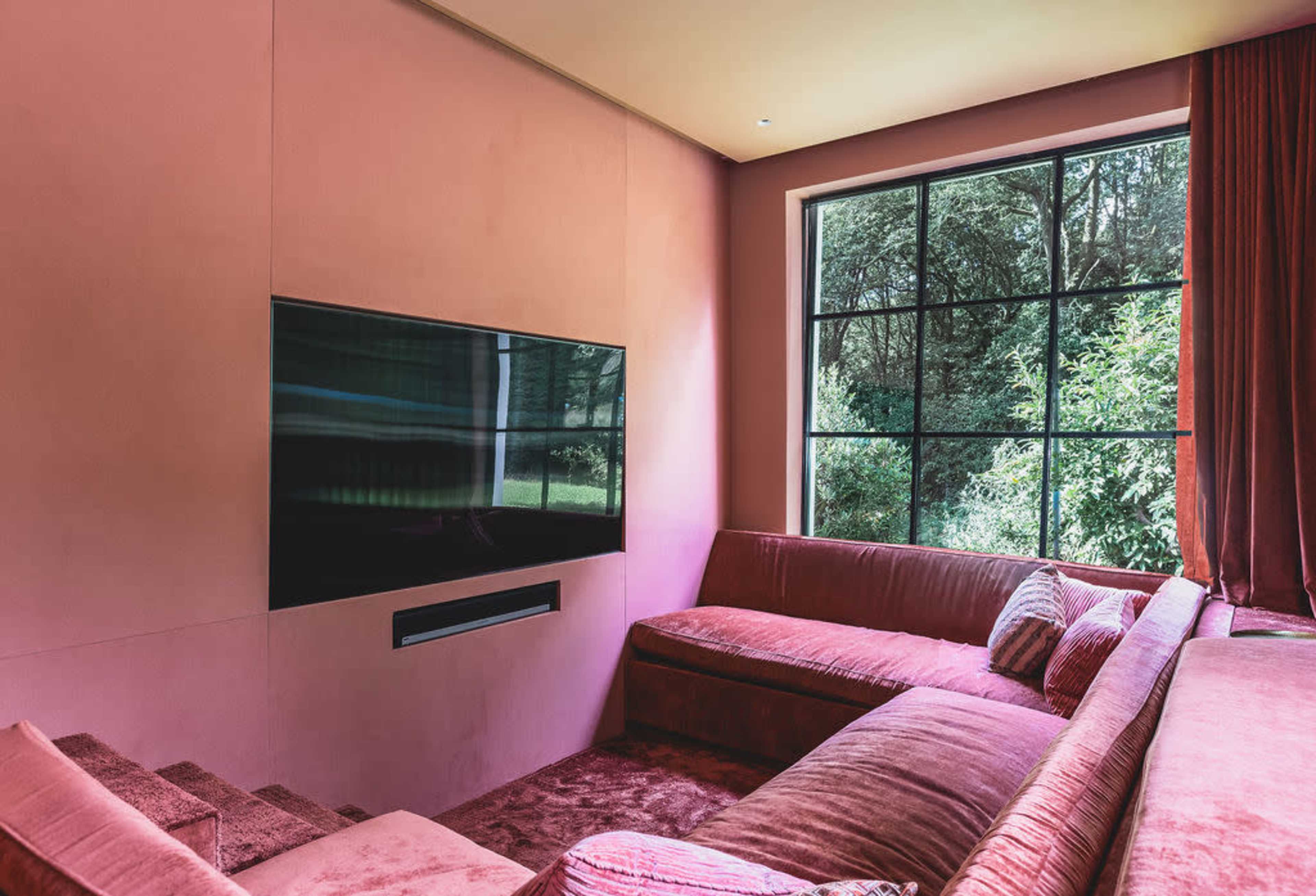 1930's Art Deco Country House Image in Rogate, Petersfield, ENG