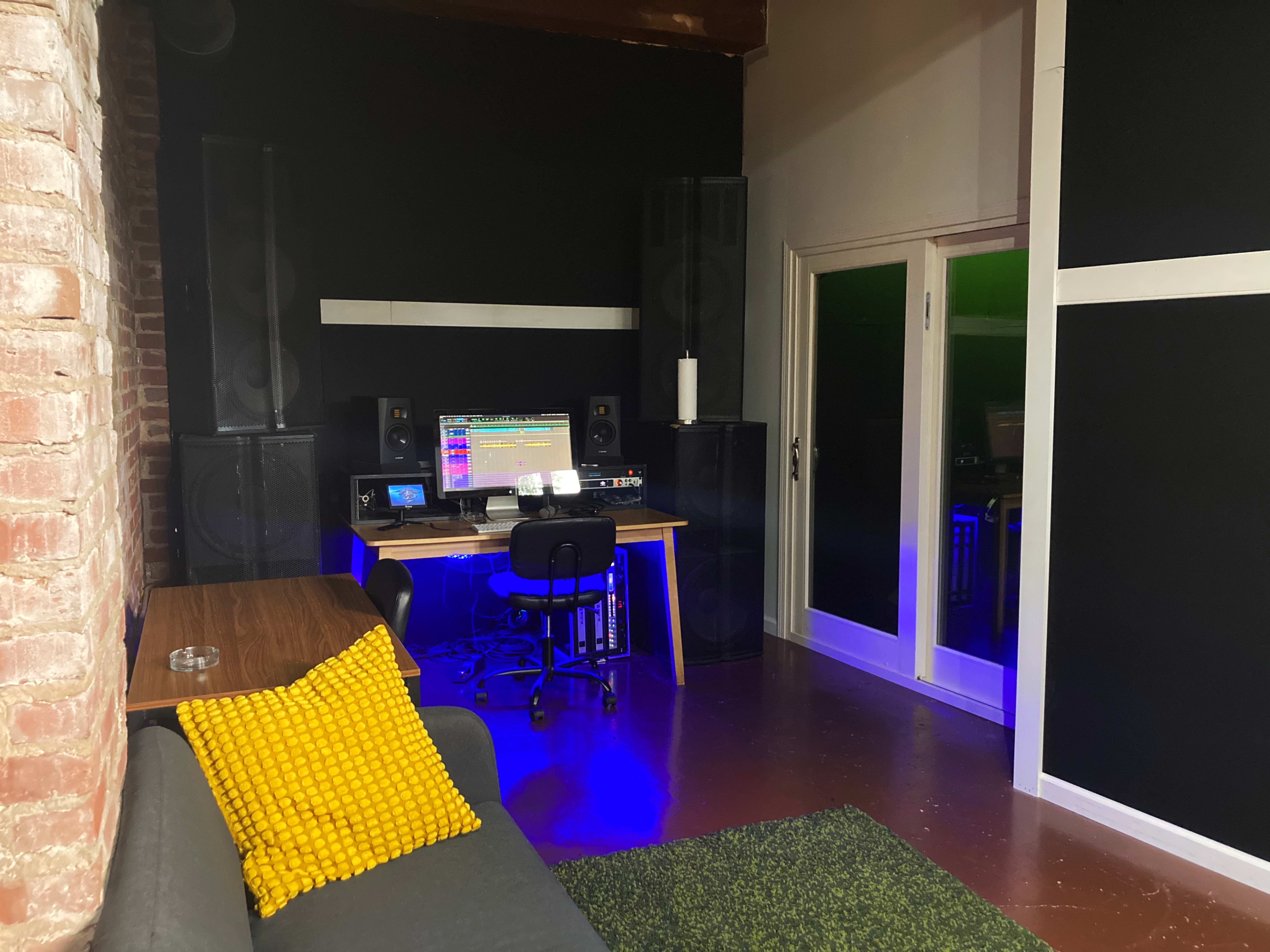 B Room Recording Studio With Engineer Image in Mechanicsville, Atlanta, GA