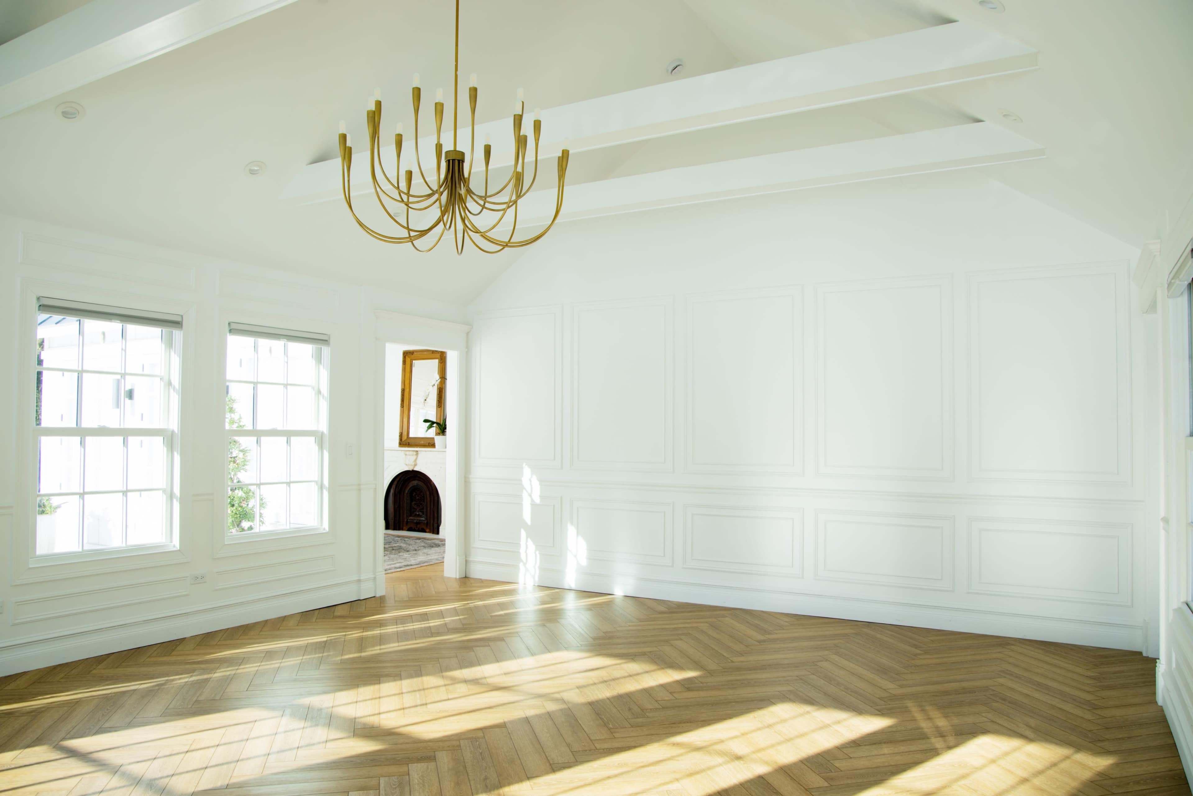 Sun-Soaked Studio with Classic French Touches & Open Floor Plan Image in Winfield Township, Warrenville, IL