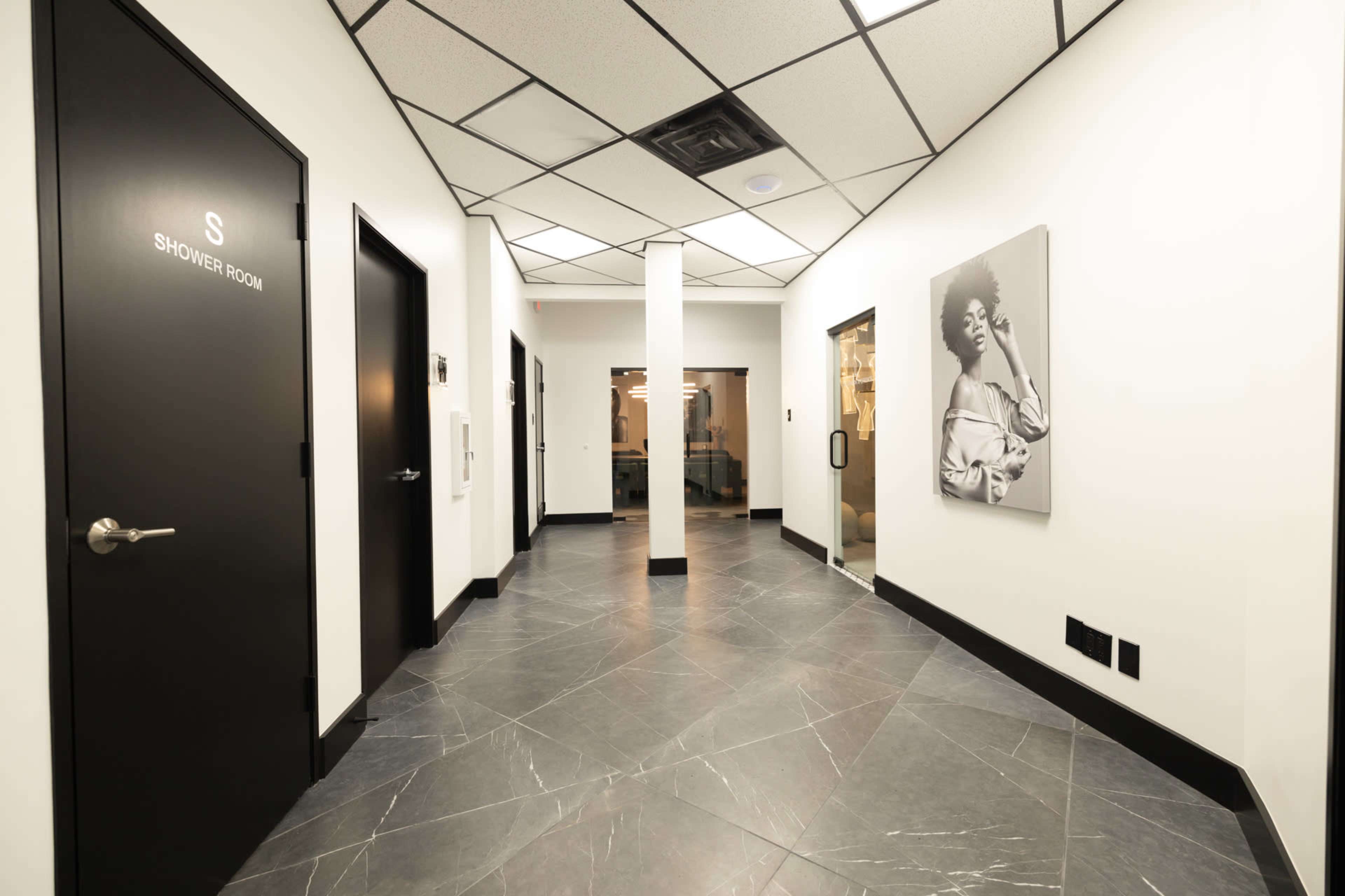 Luxury Office Space Image in Las Colinas, Irving, TX