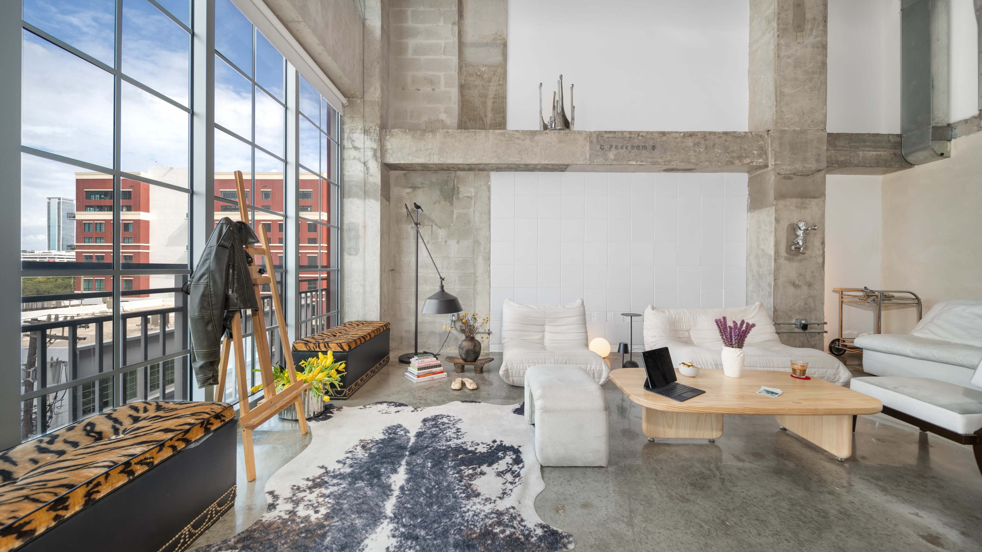 Natural Light Loft - Editorials, Ad Campaigns, Personal Brand Shoots Image in Town Square, Miami, FL