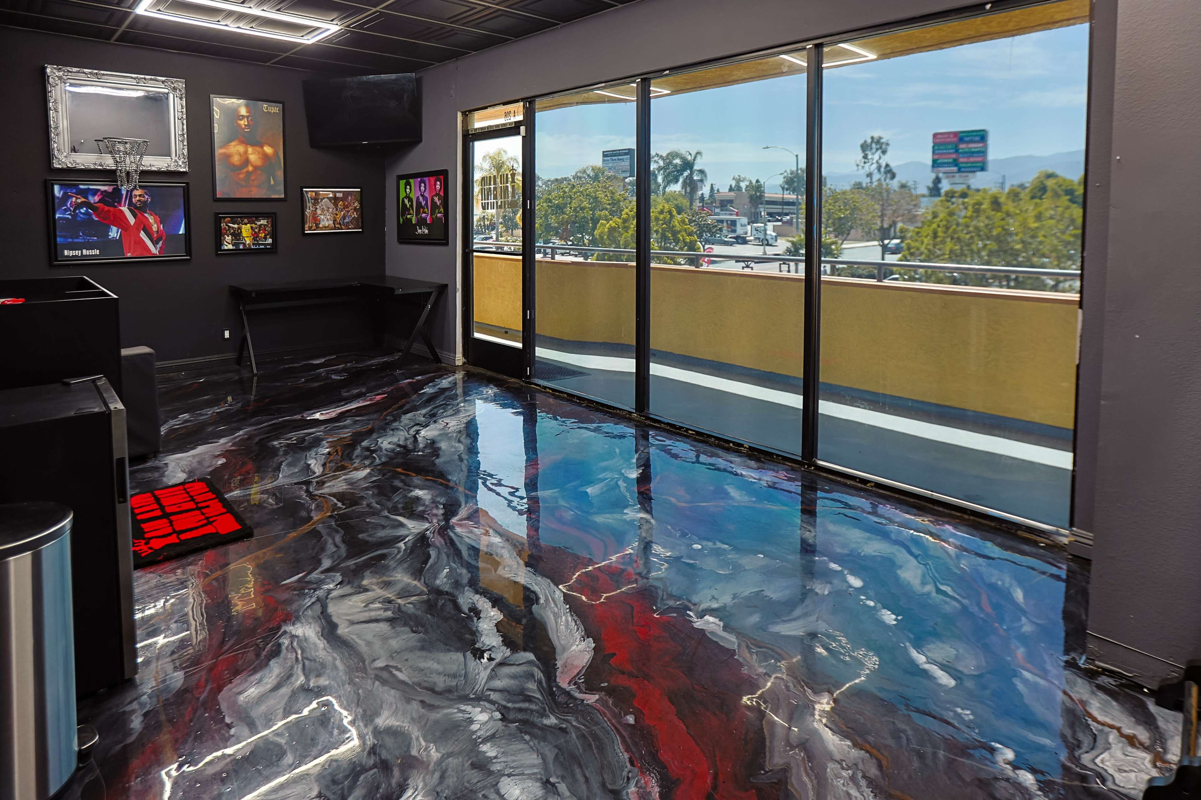 Second Floor open lounge space Image in Corona, Corona, CA