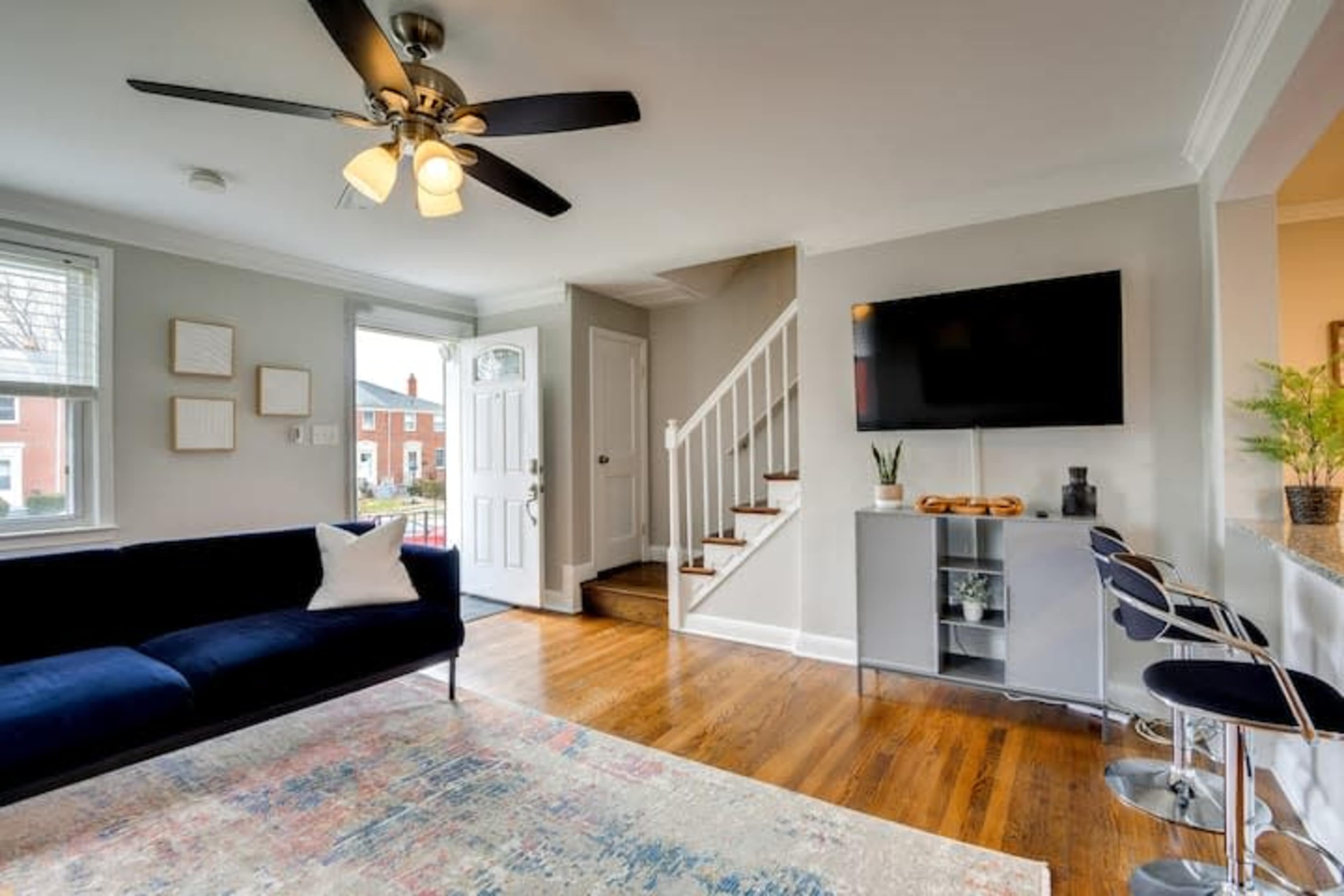 Modern & Spacious End Unit Townhome Image in Parkville, Parkville, VA