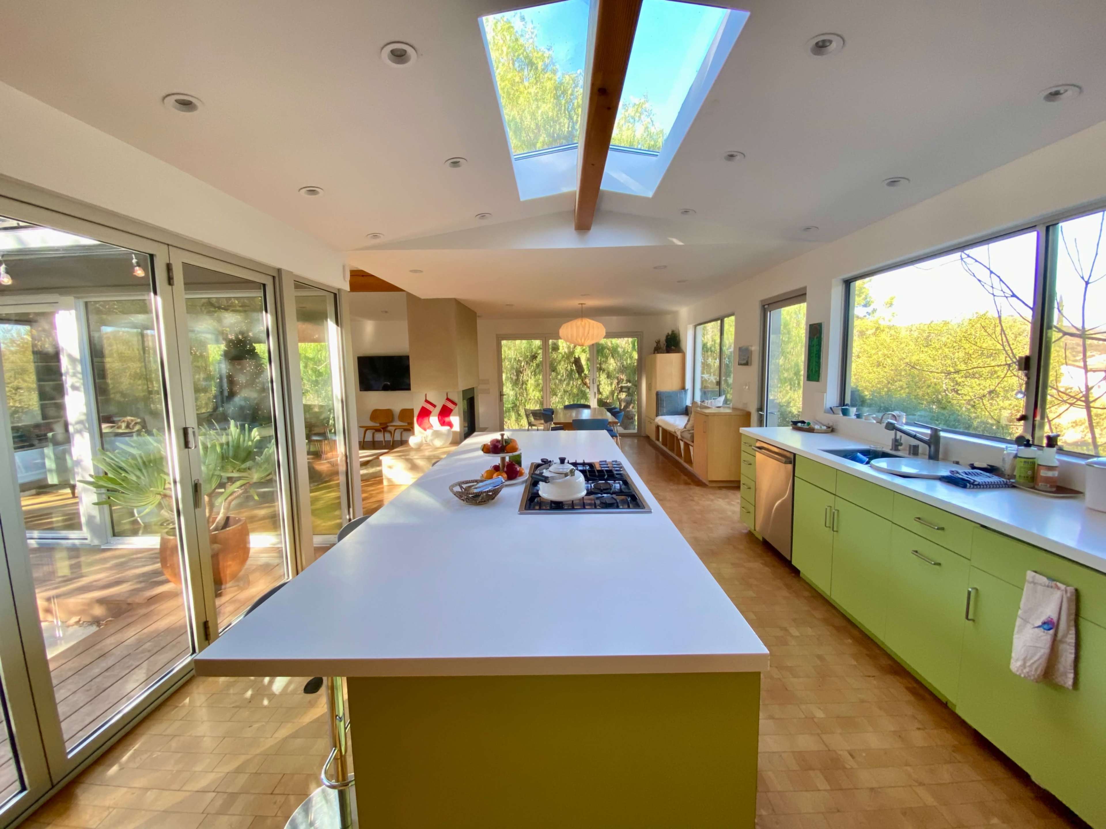 Topanga Large, Modern, New, Sunlit , Bright Kitchen Image in Topanga, Topanga, CA